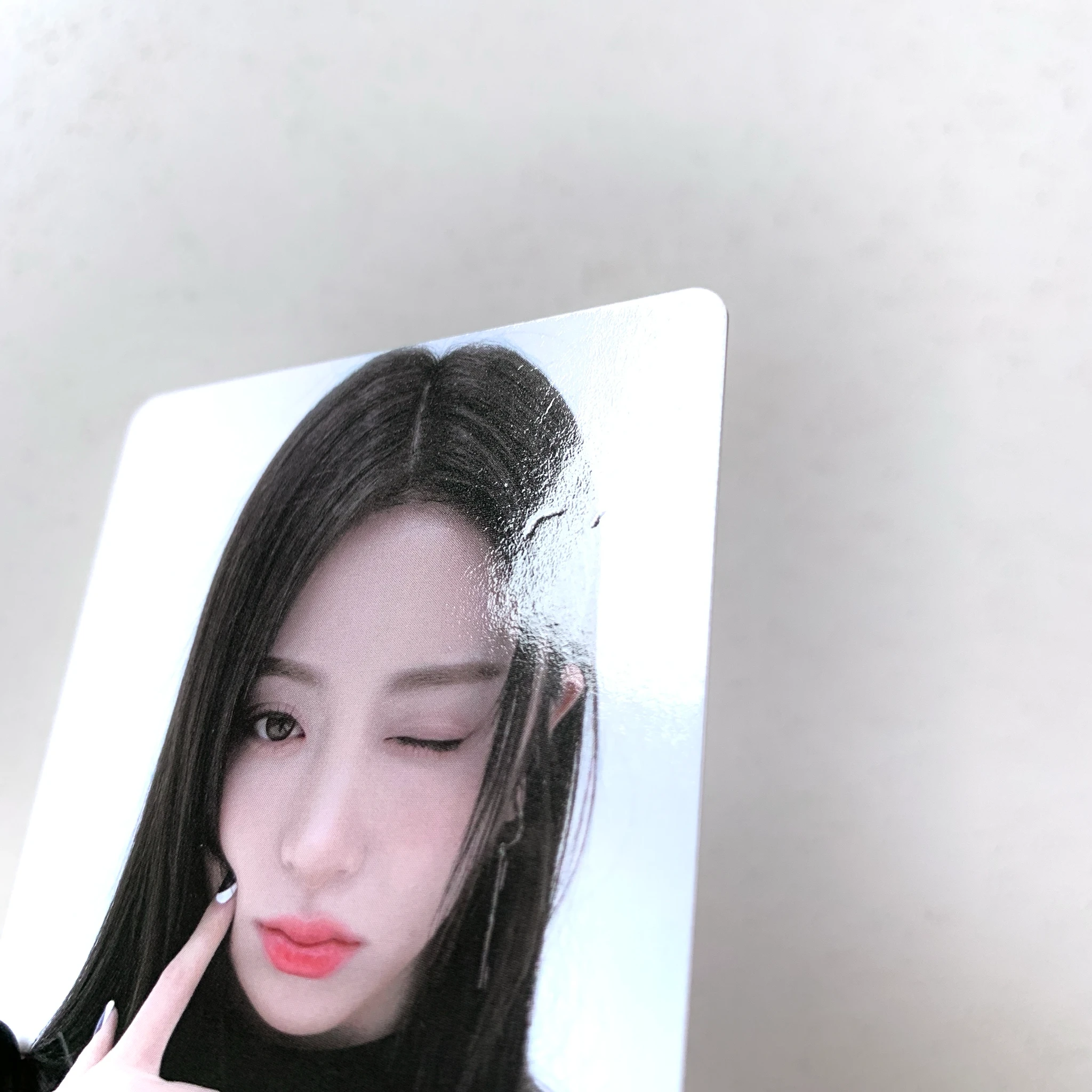 LE SSERAFIM Huh Yunjin LE SSERAFIM - Huh Yunjin - UNFORGIVEN Album weverse shop global (wvg) standard version pre-order benefit (pob) listing photo 2