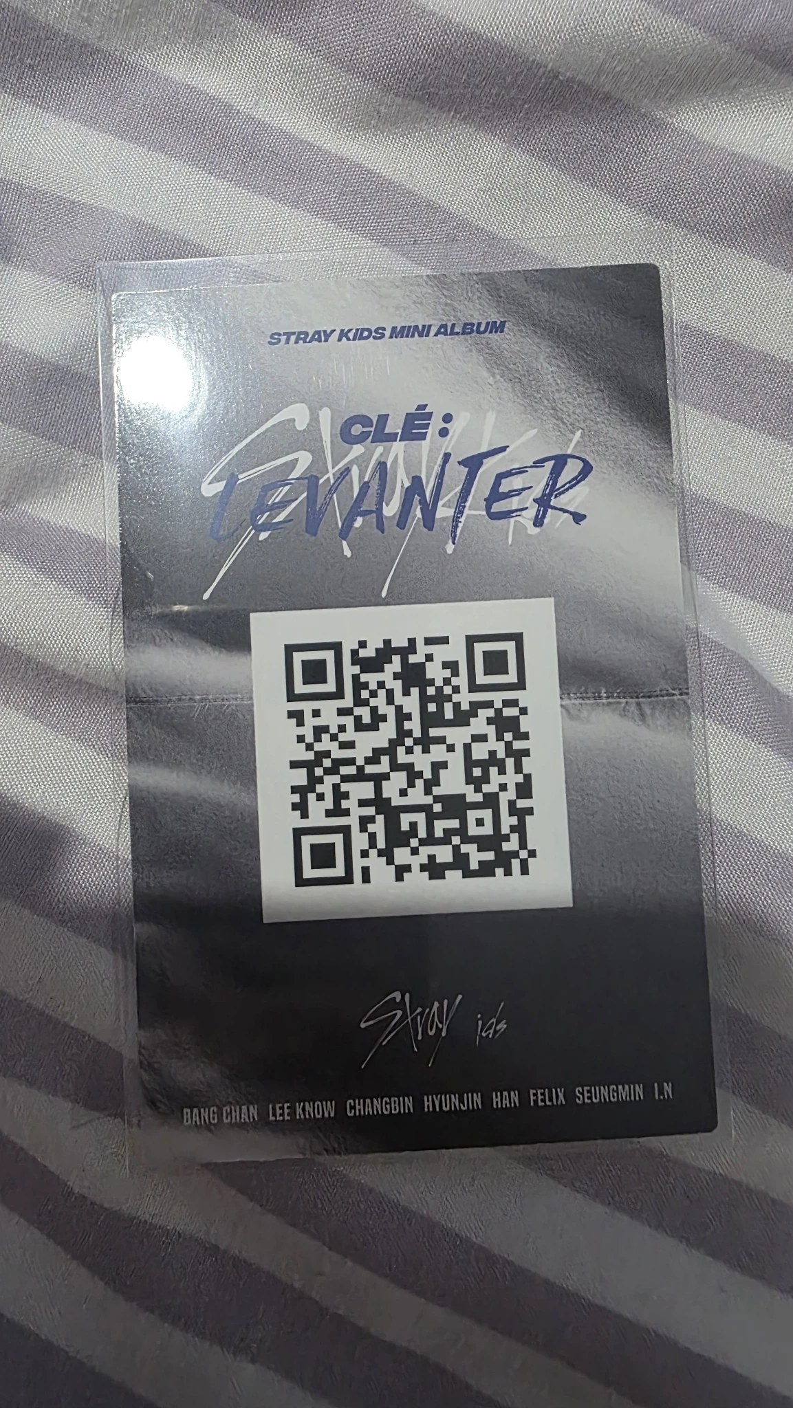 Stray Kids Hyunjin Stray Kids - Hyunjin - Clé: Levanter Album album photocard silver border ver. listing photo 2