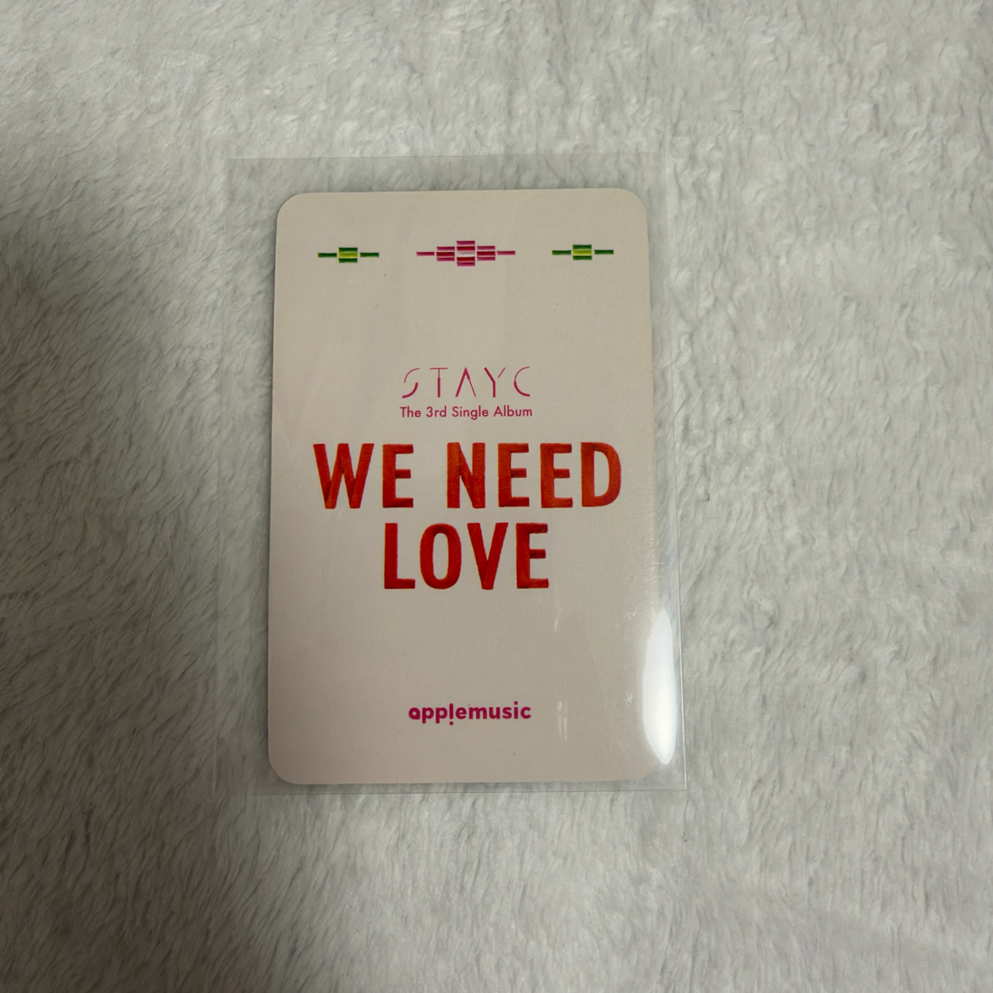 STAYC Isa STAYC - Isa - WE NEED LOVE Album apple music lucky draw pob (pre-order benefit) listing photo 2