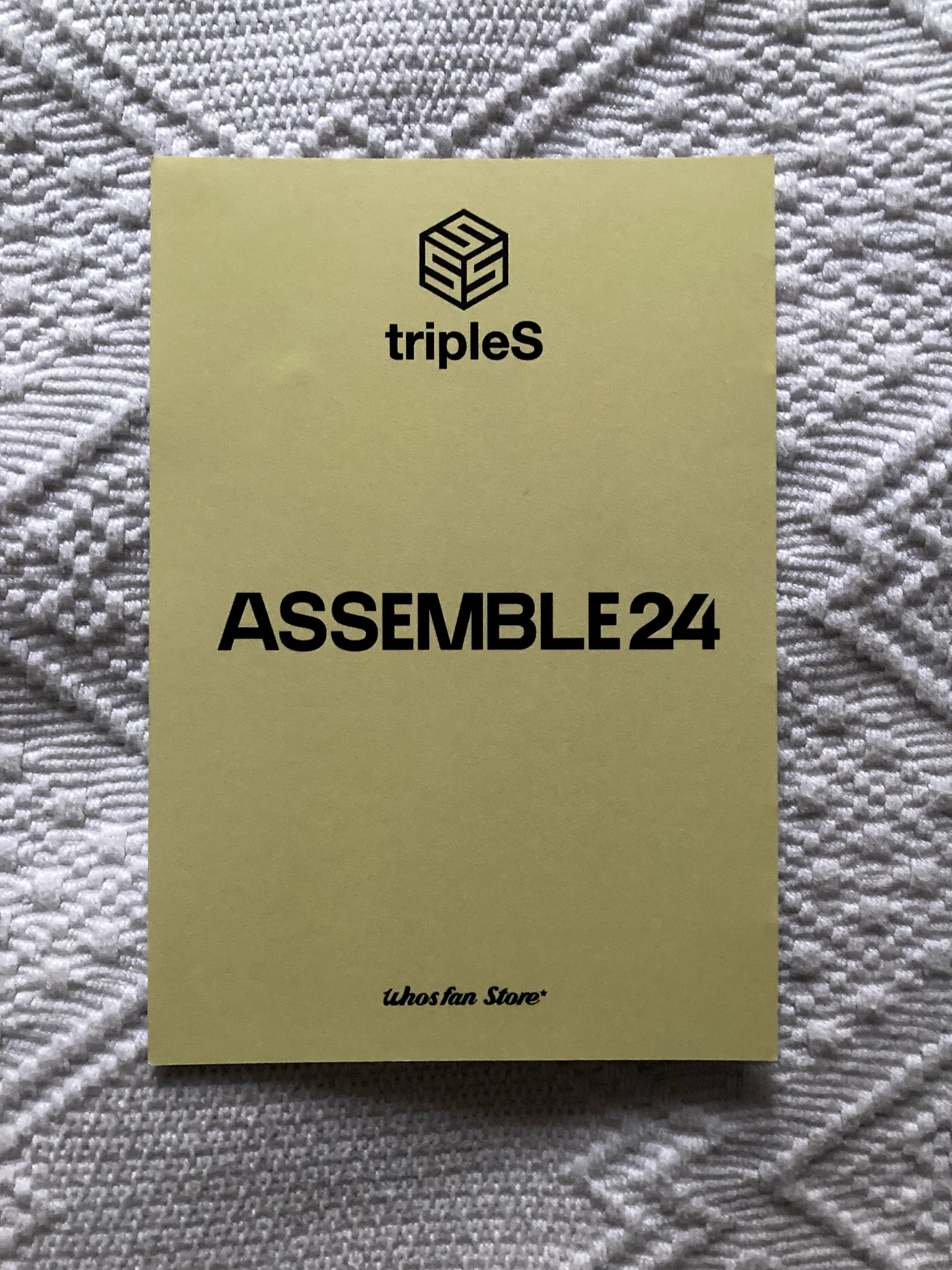 tripleS Lynn tripleS - Lynn - Assemble24 Album pob (pre-order benefit) whosfan listing photo 2