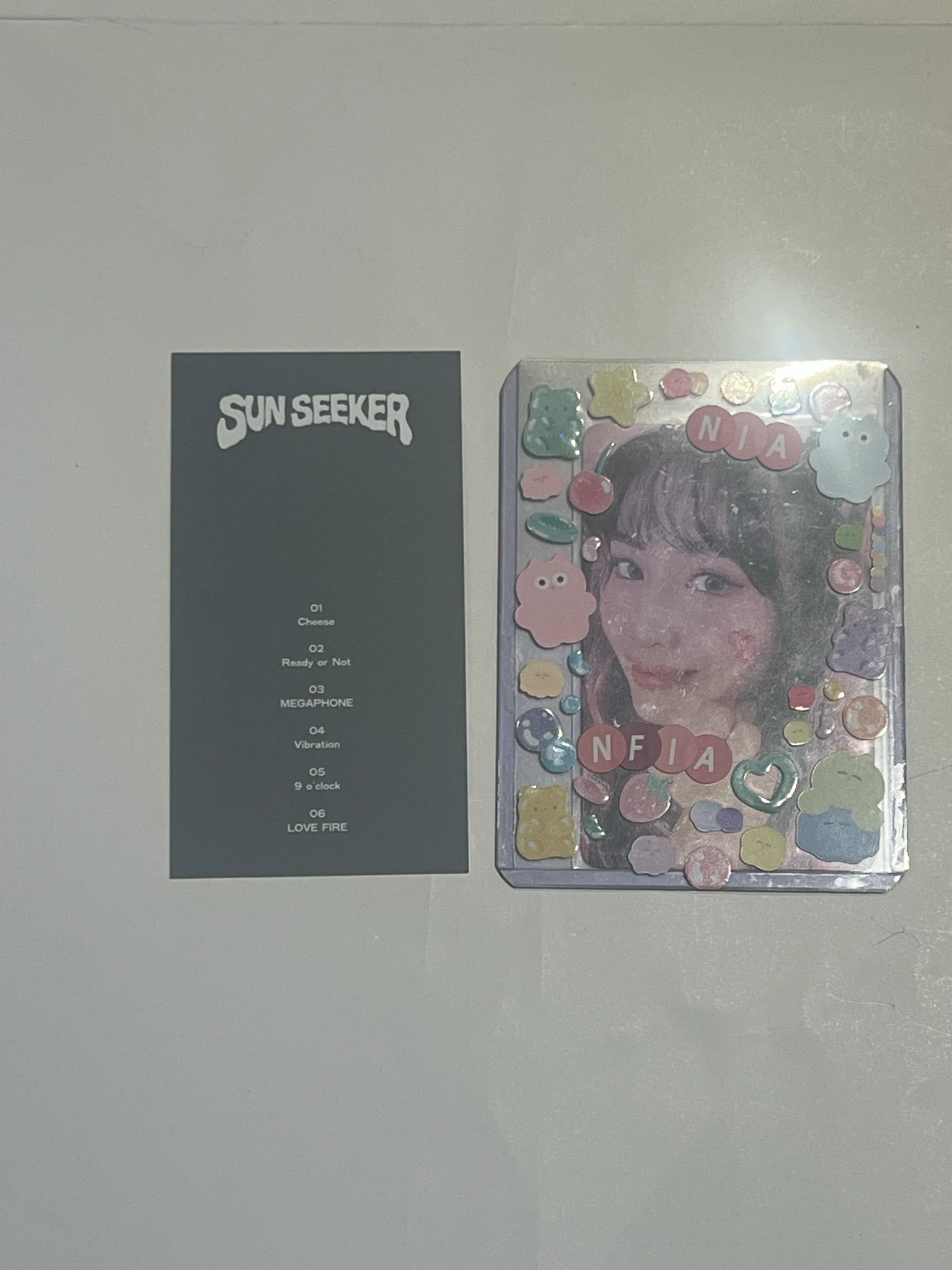 CRAVITY Minhee CRAVITY - Minhee - SUN SEEKER  Album bookmark seeker night version album inclusion listing photo 2