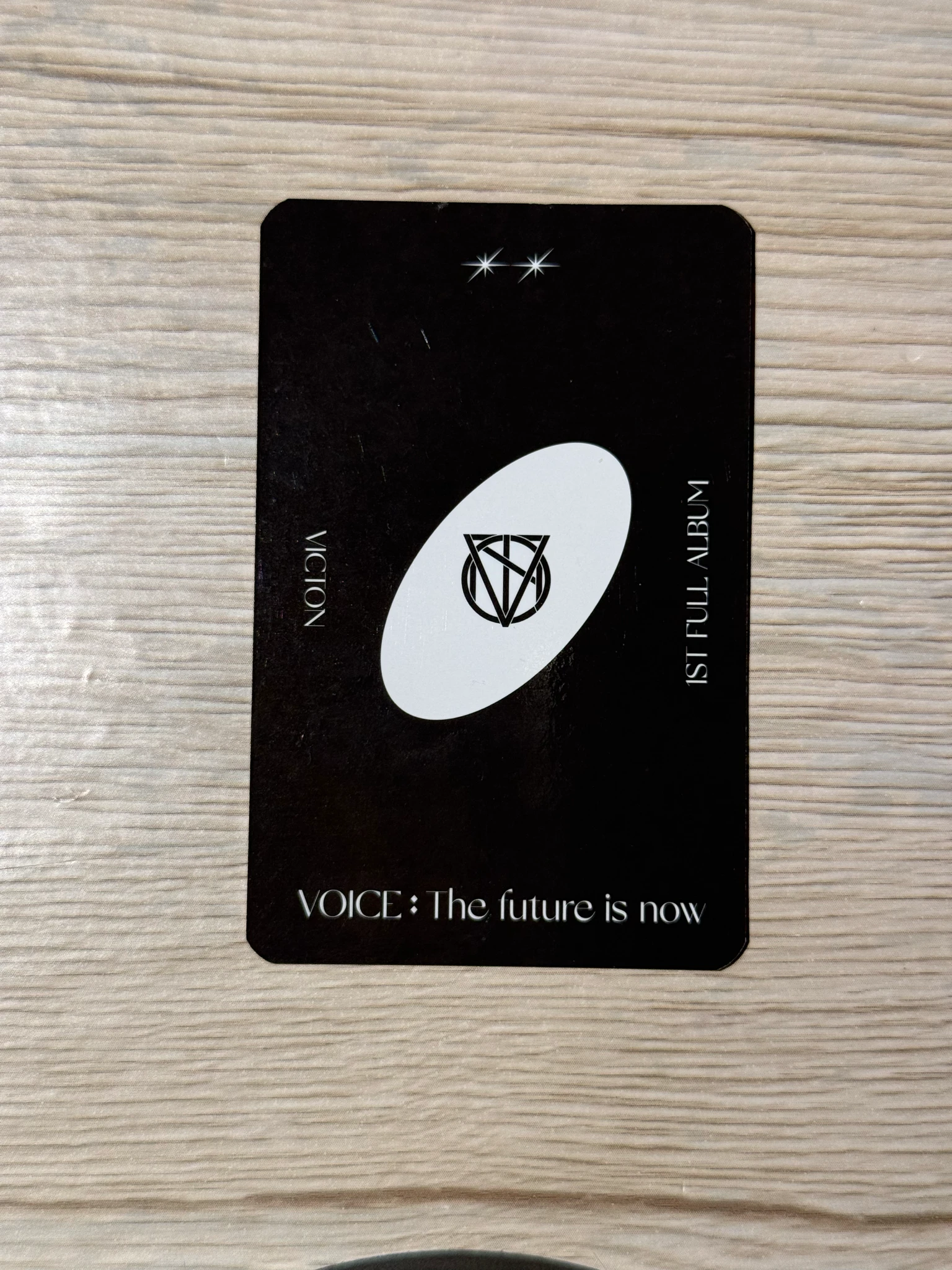 VICTON Hanse VICTON - Hanse - VOICE: The Future Is Now Album album photocard is version listing photo 2