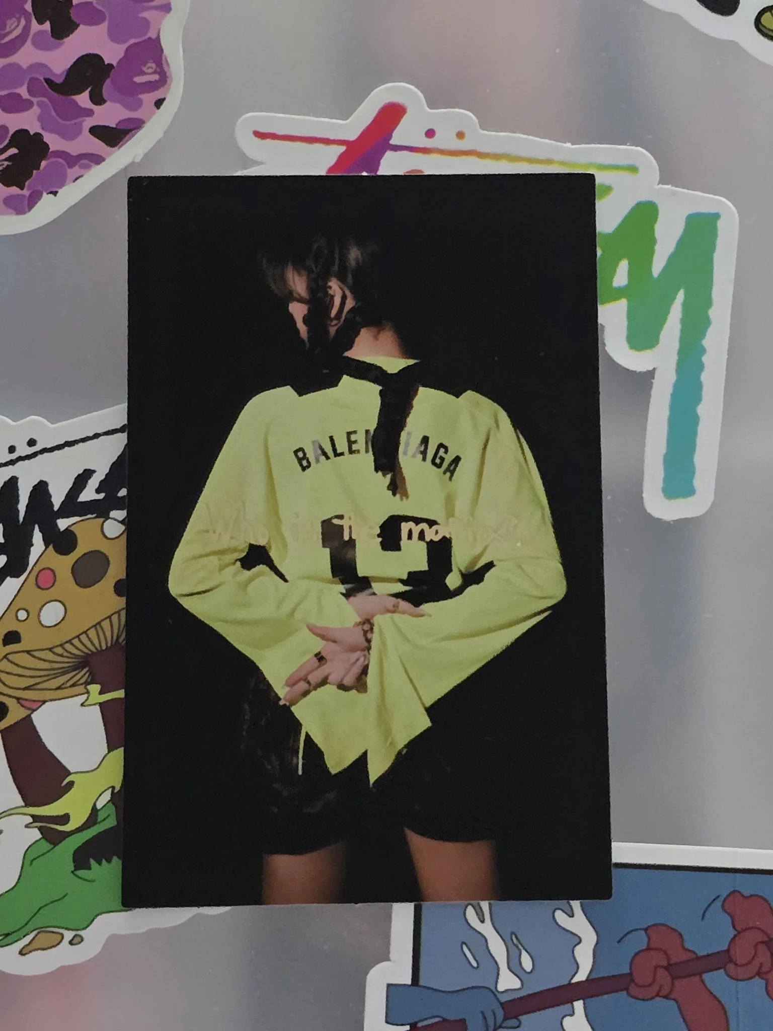 ITZY Yuna ITZY - Yuna - GUESS WHO Album album photocard double-sided front side pre-order benefit (pob) non-selfie concept photocard listing photo 2