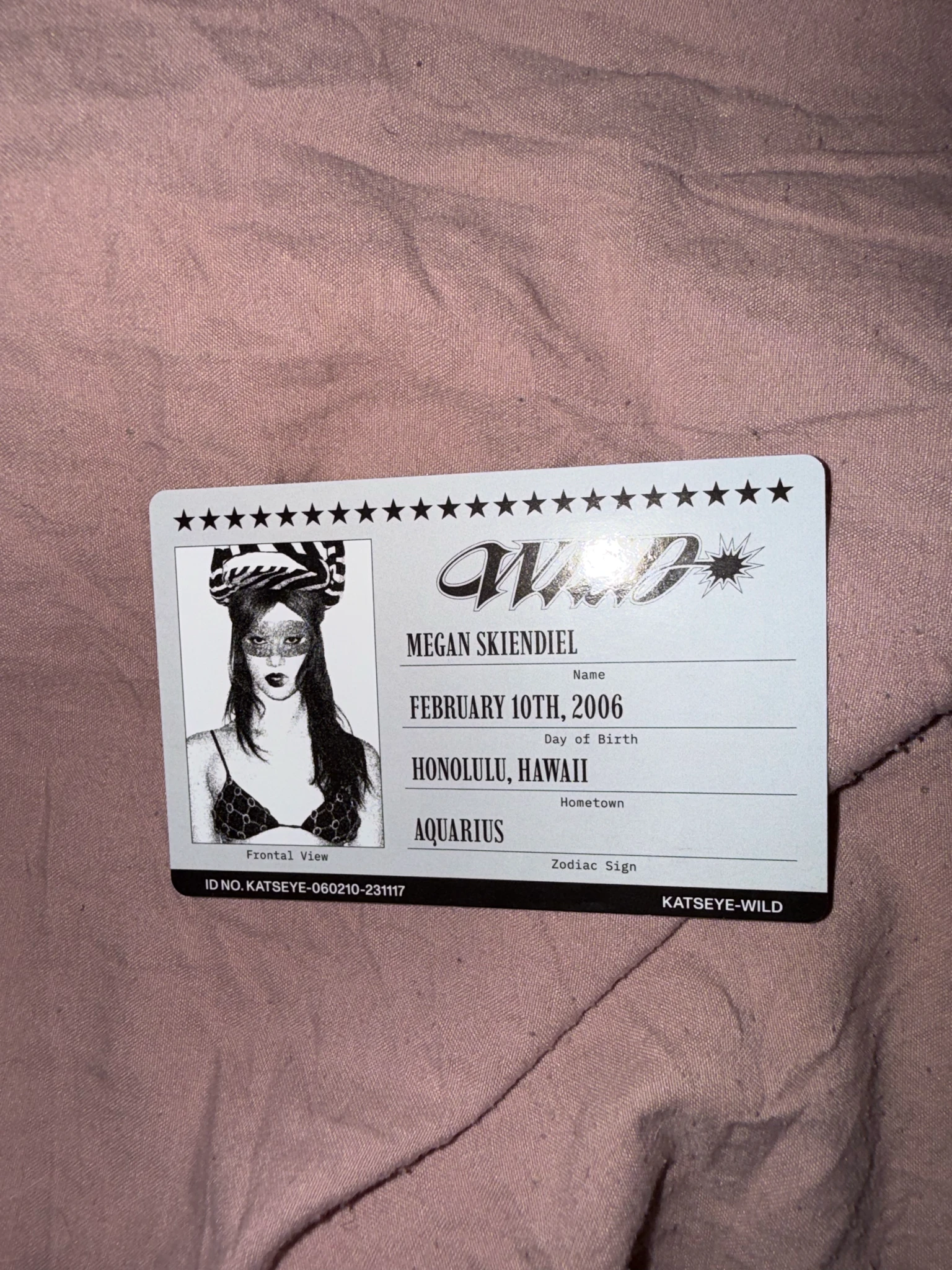 KATSEYE Megan KATSEYE - Megan - WILD Album soundwave pob (pre-order benefit) round 2 album photocard member version listing photo 2