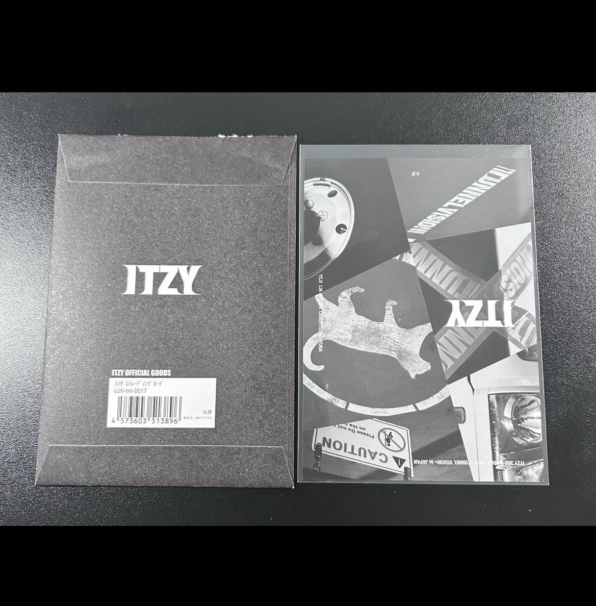 ITZY Chaeryeong ITZY - Chaeryeong - ITZY 3rd World Tour 'Tunnel Vision' Event japan merch photocard trading card concept version non-standard size listing photo 2