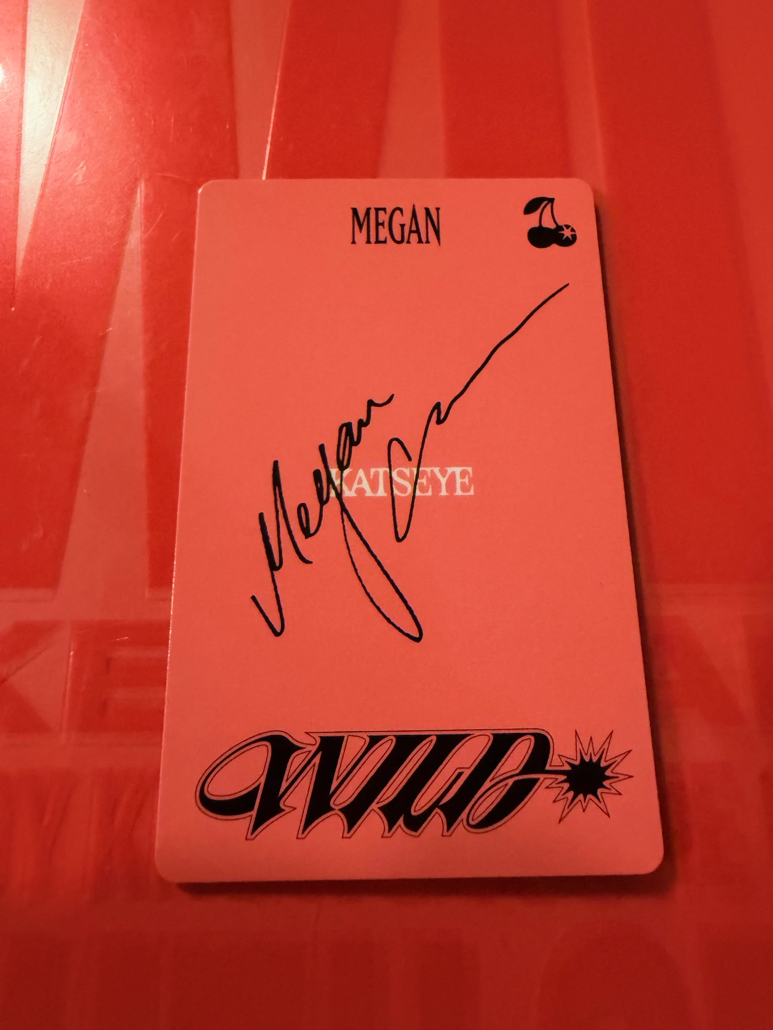 KATSEYE Megan KATSEYE - Megan - WILD Album wild heart version album photocard bad image - replace standard version listing photo 2