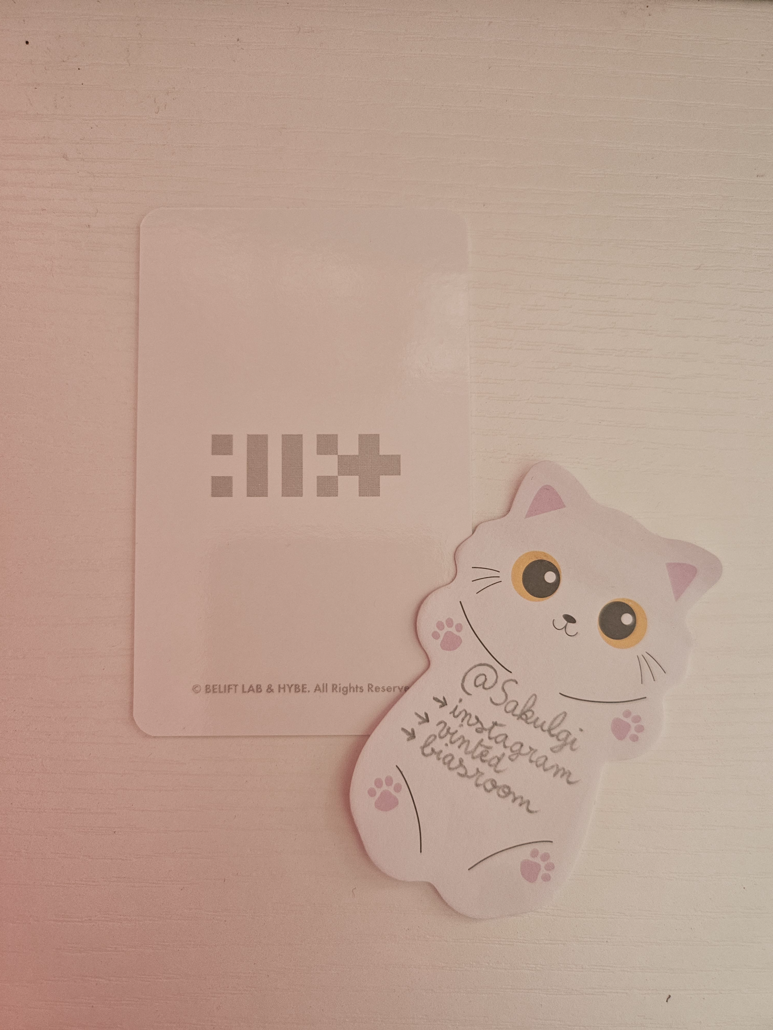 ILLIT Yunah ILLIT - Yunah - Official Light Stick Other lightstick photocard set listing photo 2
