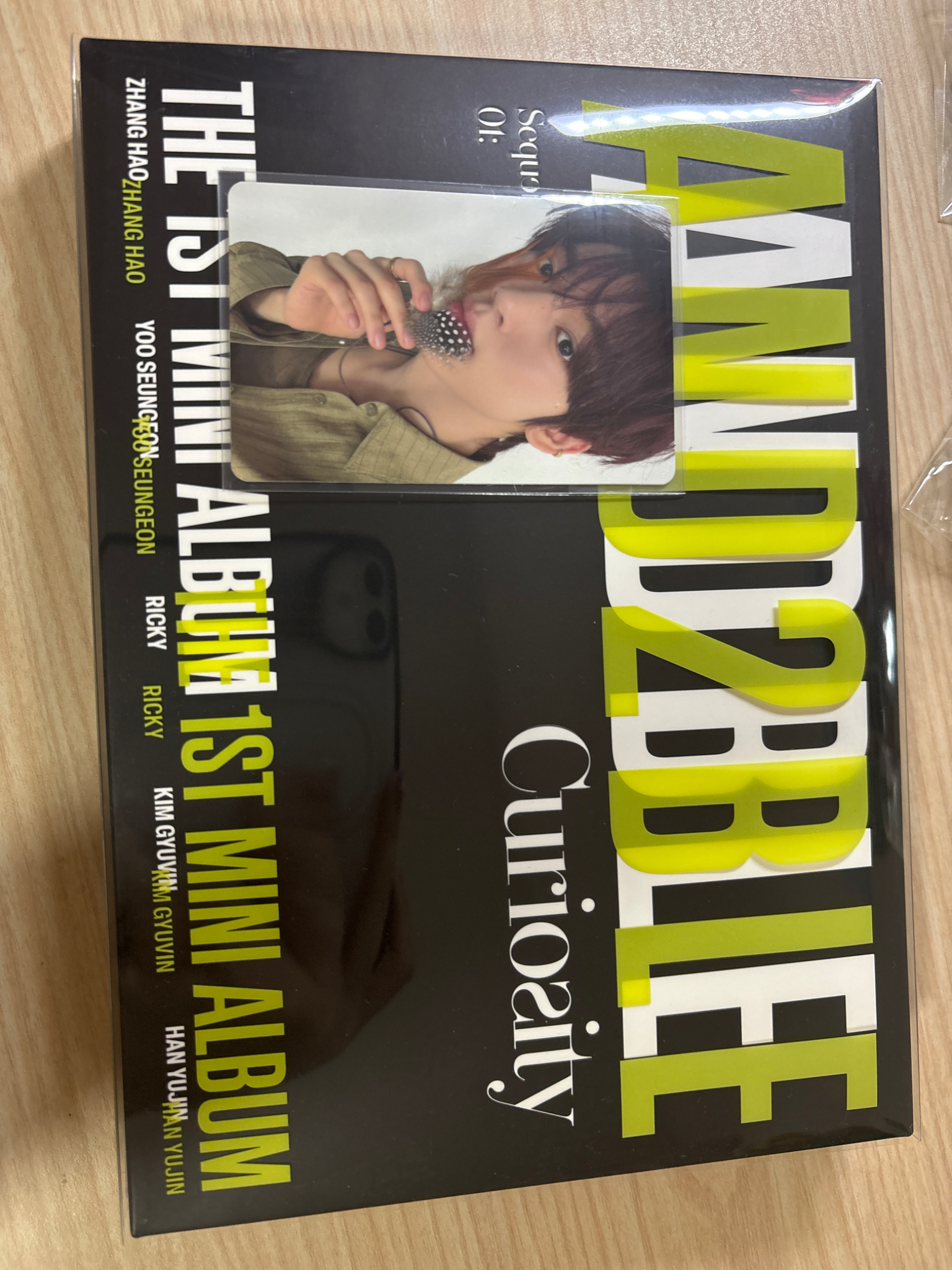 AND2BLE Yujin AND2BLE - Yujin - Sequence 01: Curiosity Album album photocard listing photo 2