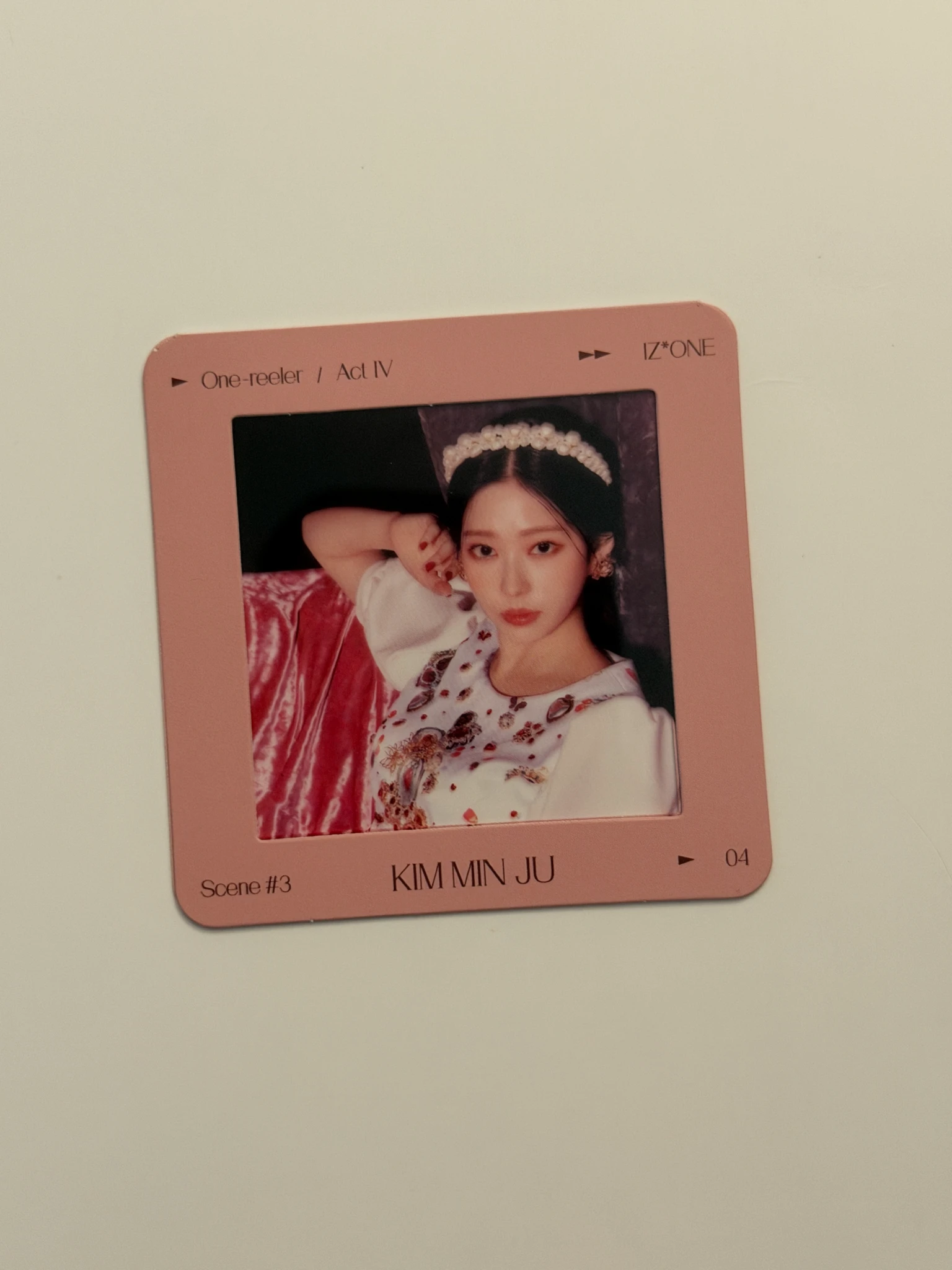 IZ*ONE Minju IZ*ONE - Minju - One-reeler / Act IV Album album inclusion film card scene 3 version transparent listing photo 2