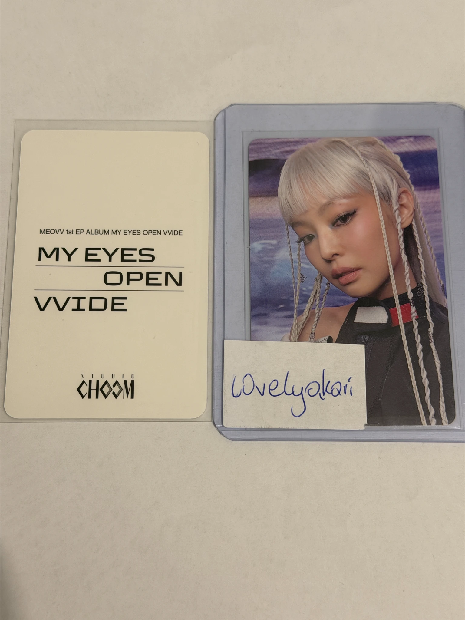 MEOVV Narin MEOVV - Narin - MY EYES OPEN VVIDE Album ktown4u studio choom pre-order benefit (pob) meovv version listing photo 2