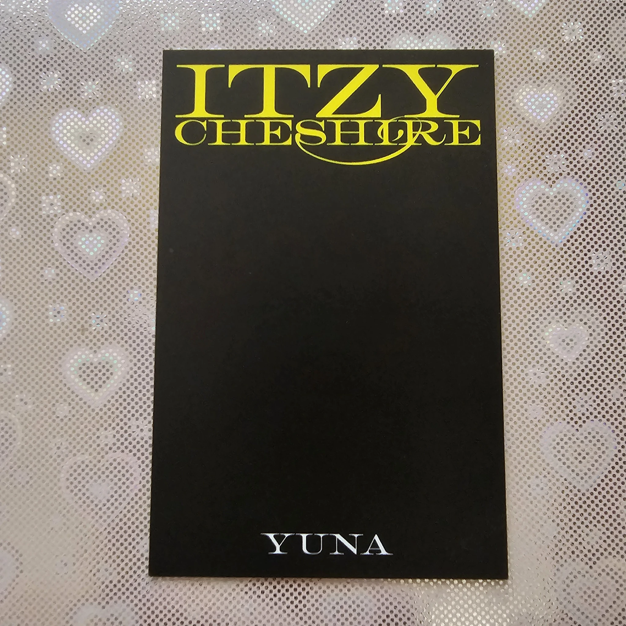 ITZY Yuna ITZY - Yuna - Cheshire Album album photocard standard version neon photocard non-selfie concept photocard listing photo 2