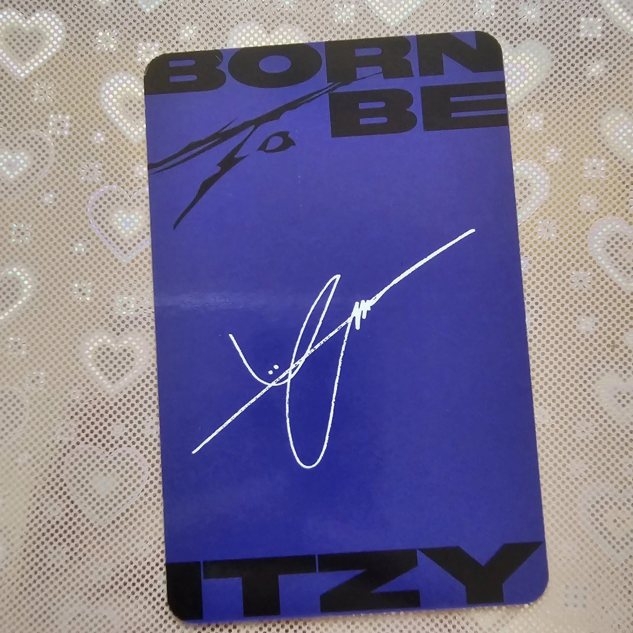 ITZY Yuna ITZY - Yuna - BORN TO BE Album A Ver. Blue Back listing photo 2
