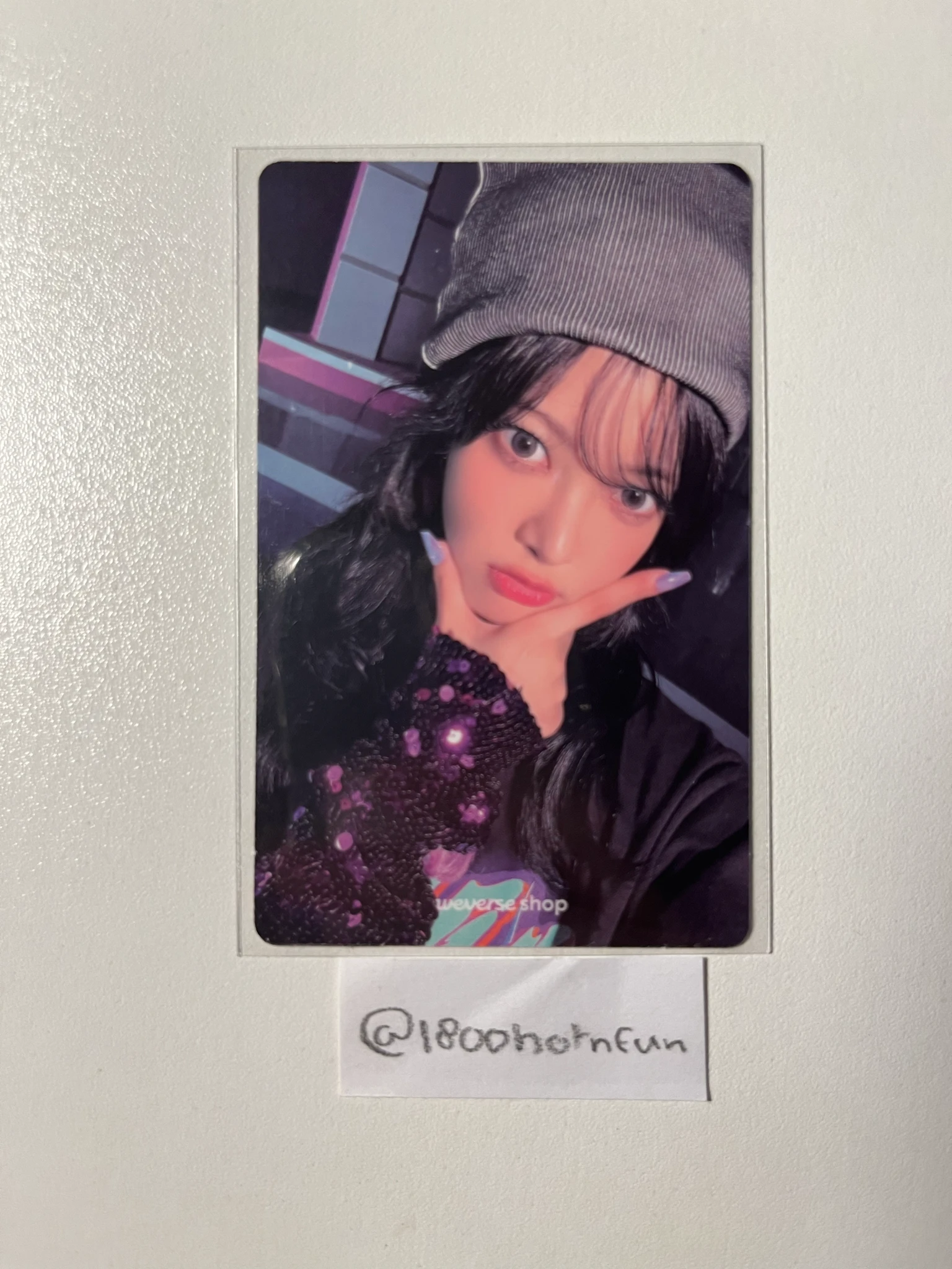 LE SSERAFIM Hong Eunchae LE SSERAFIM - Hong Eunchae - CRAZY Album balaclava version pre-order benefit (pob) double-sided back side listing photo 2