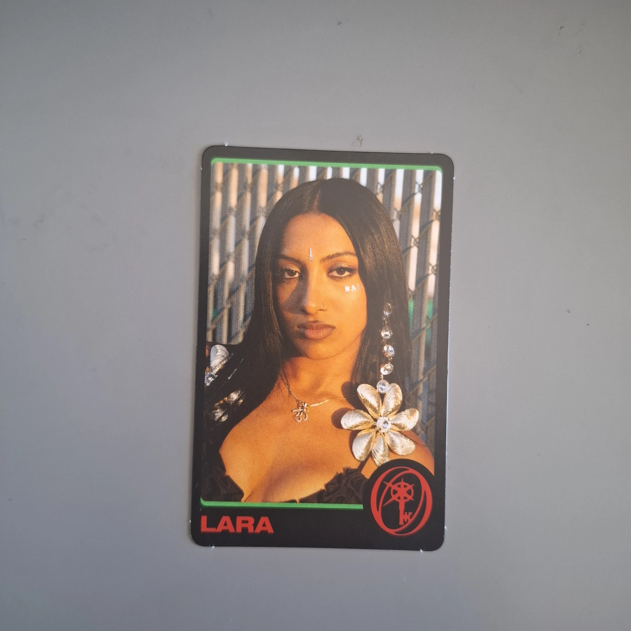 KATSEYE Lara KATSEYE - Lara - BEAUTIFUL CHAOS Album vinyl version album photocard photocard set double-sided listing photo 2