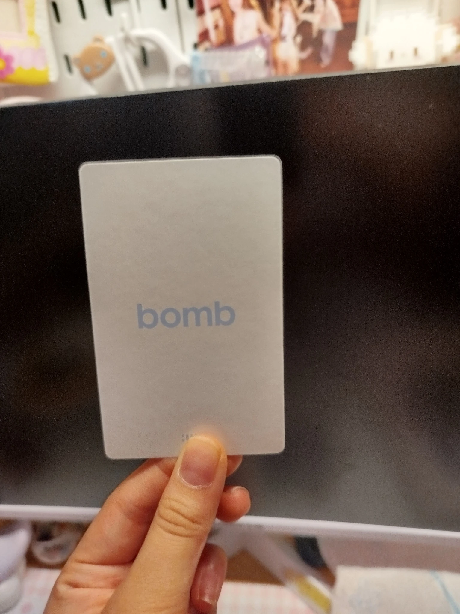 ILLIT Yunah ILLIT - YUNAH - bomb Album weverse albums ver. album photocard listing photo 2