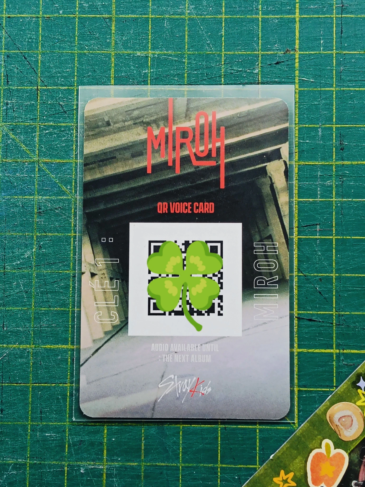Stray Kids Hyunjin Stray Kids - Hyunjin - Clé 1: Miroh Album album photocard Logo Ver. listing photo 2