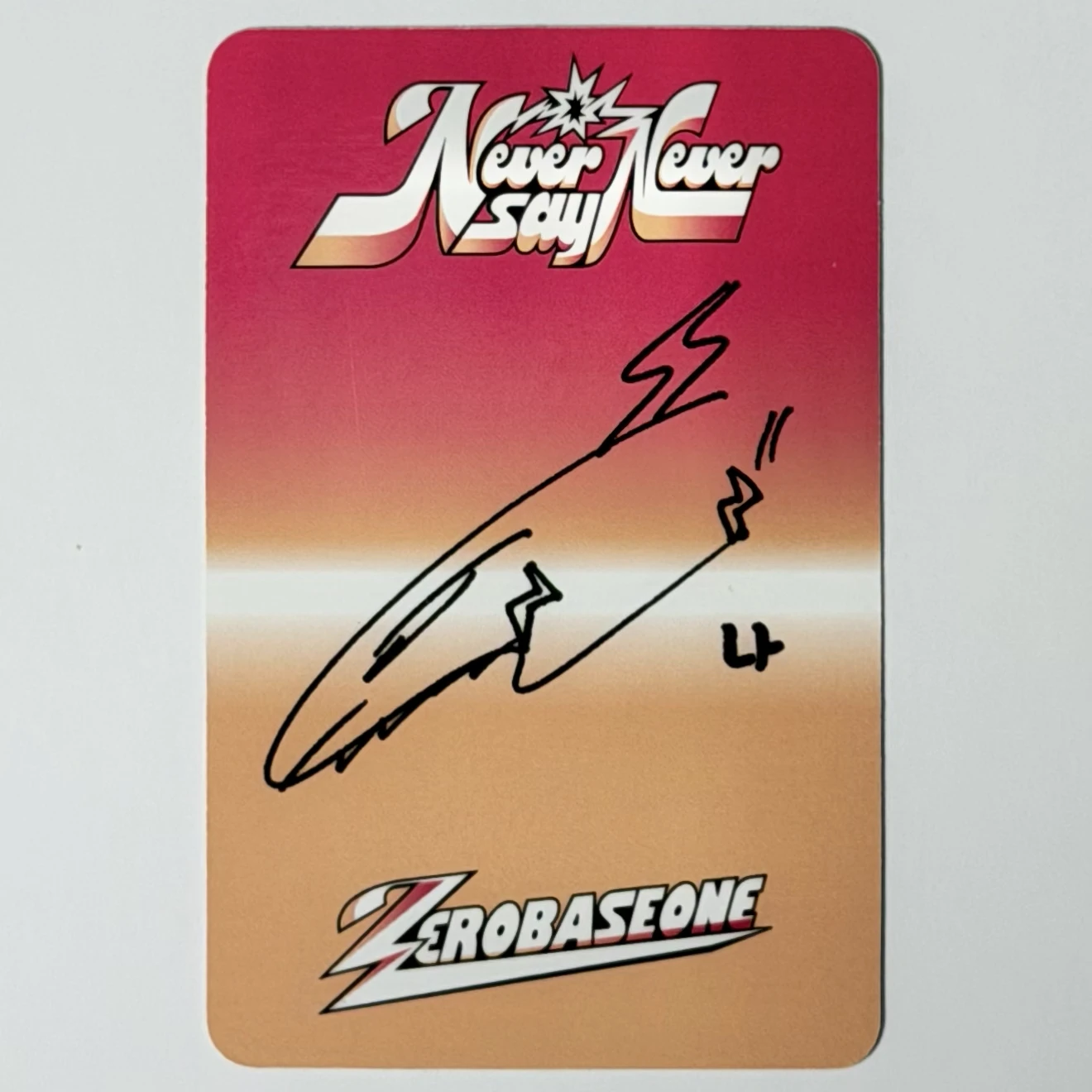 ZEROBASEONE Taerae ZEROBASEONE - Taerae - NEVER SAY NEVER Album listing photo 2