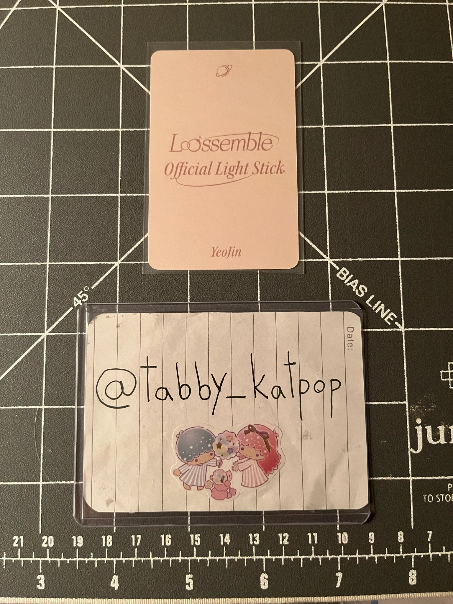 Loossemble YeoJin Loossemble - YeoJin - Official Light Stick Other photocard set lightstick listing photo 2