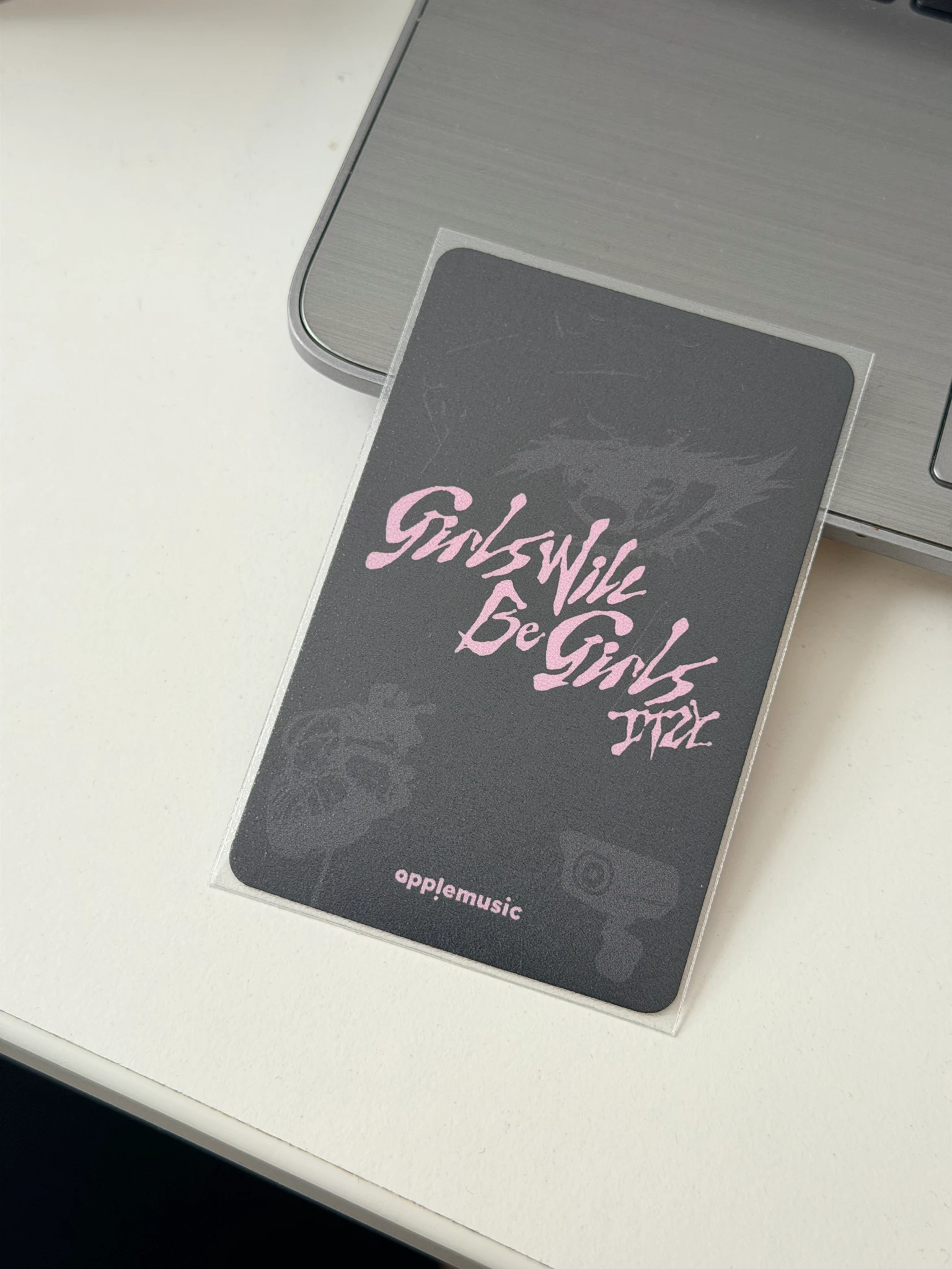 ITZY Ryujin ITZY - Ryujin - Girls Will Be Girls Album pre-order benefit apple music non-selfie photocard set listing photo 2