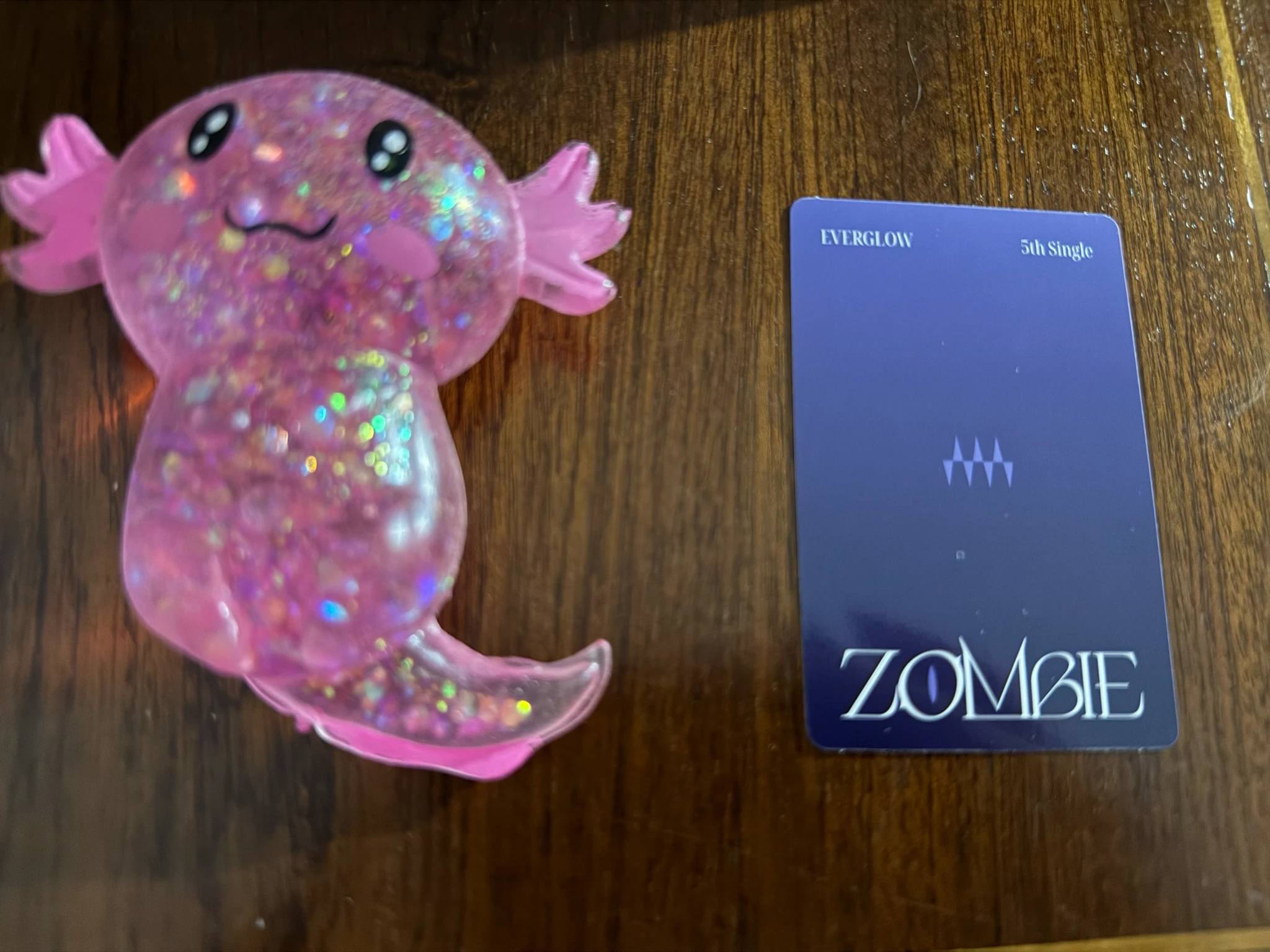 EVERGLOW Aisha EVERGLOW - Aisha - ZOMBIE Album heart version listing photo 2