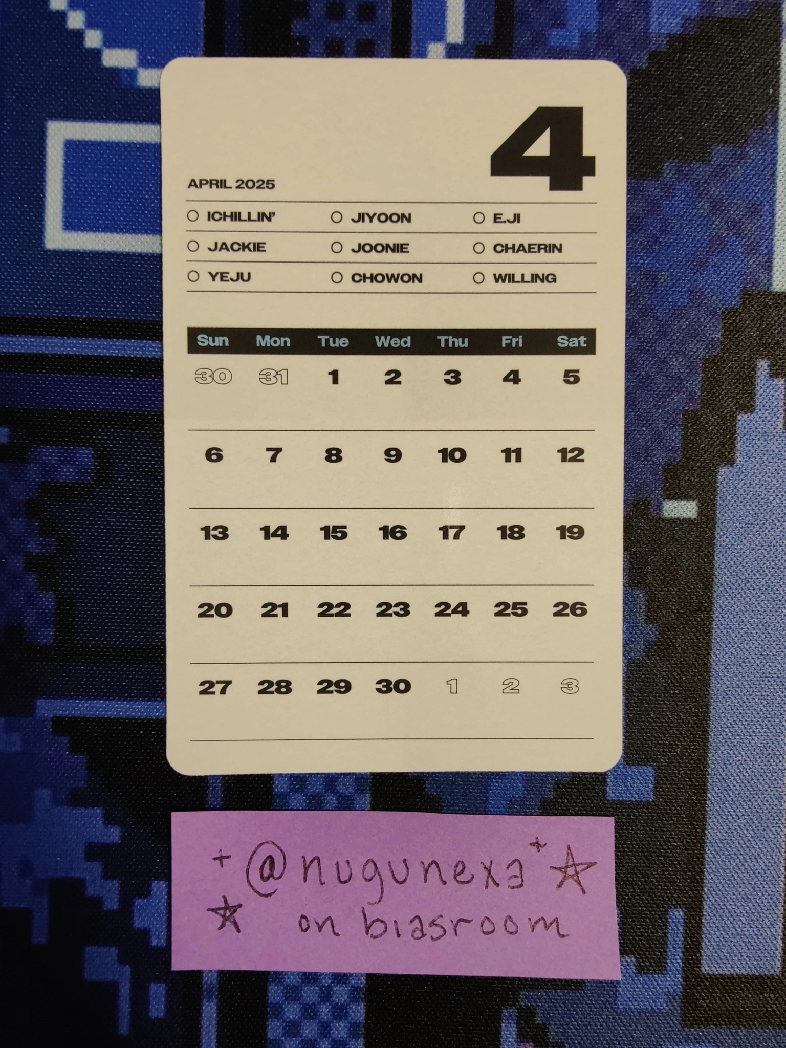 ICHILLIN’ Joonie ICHILLIN’ - Joonie - ICHILLIN' 2025 Season's Greetings - Office (Poca Album) Other makestar listing photo 2