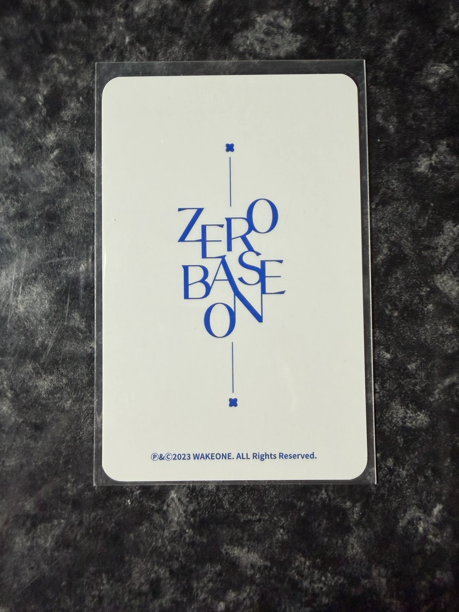ZEROBASEONE Taerae ZEROBASEONE - Taerae - [THE MOVING SEOUL] (VISIT KOREA YEAR POP-UP STORE) Event L holder white version photocard set merch photocard listing photo 2