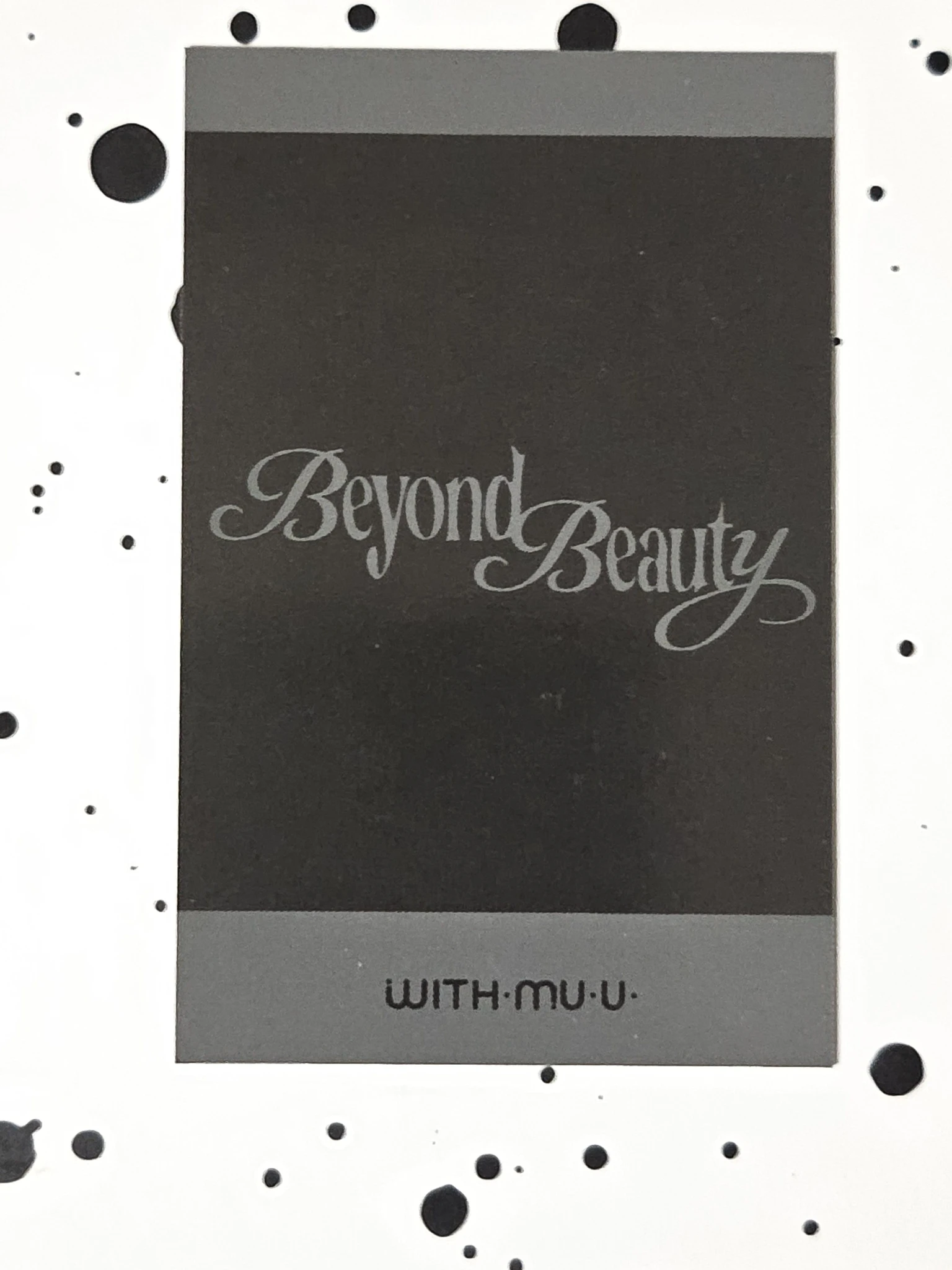 tripleS Lynn tripleS - Lynn - Beyond Beauty Album showcase listing photo 2