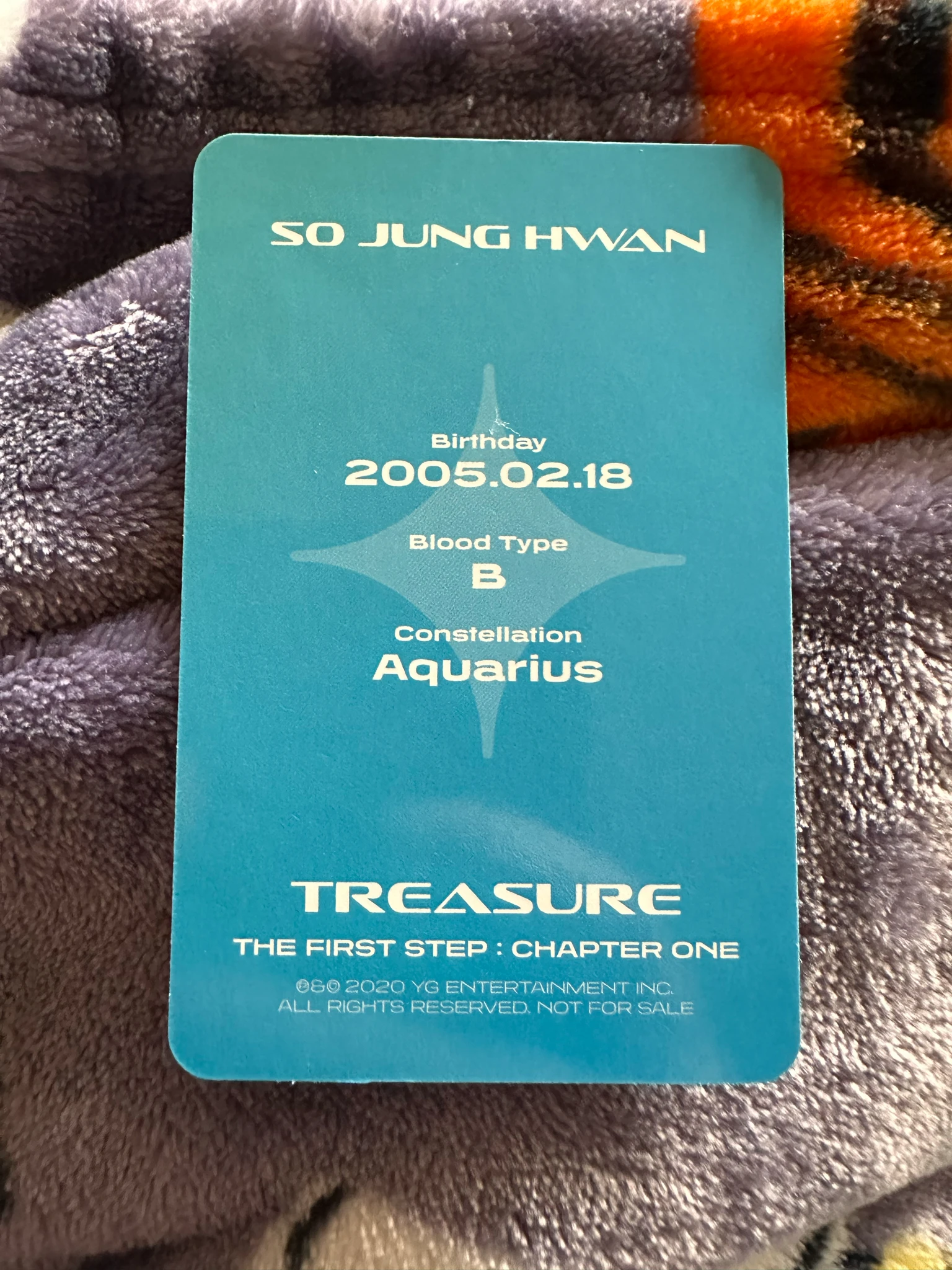 TREASURE So Junghwan TREASURE - So Junghwan - THE FIRST STEP: CHAPTER ONE Album white version album photocard version 1 selfie listing photo 2