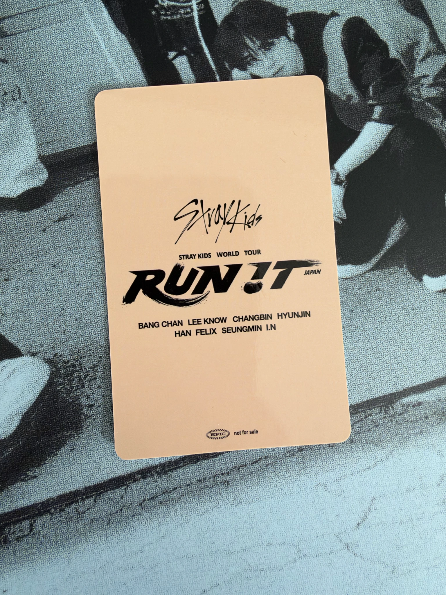 Stray Kids HAN Stray Kids - HAN - RUN IT World Tour Event day 2 osaka pob (pre-order benefit) venue-limited venue album pick-up/purchase listing photo 2