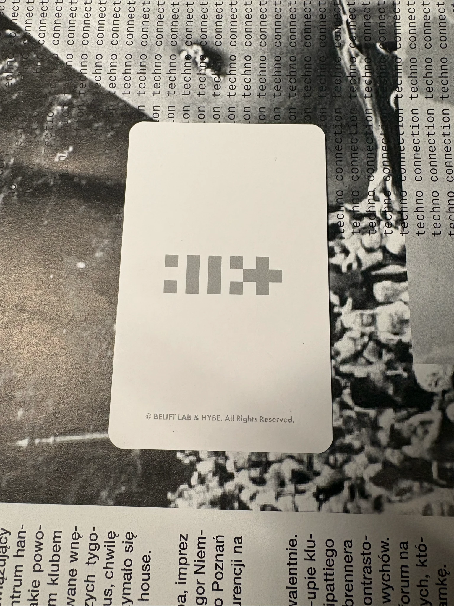 ILLIT Yunah ILLIT - Yunah - Official Light Stick Other lightstick photocard set listing photo 2