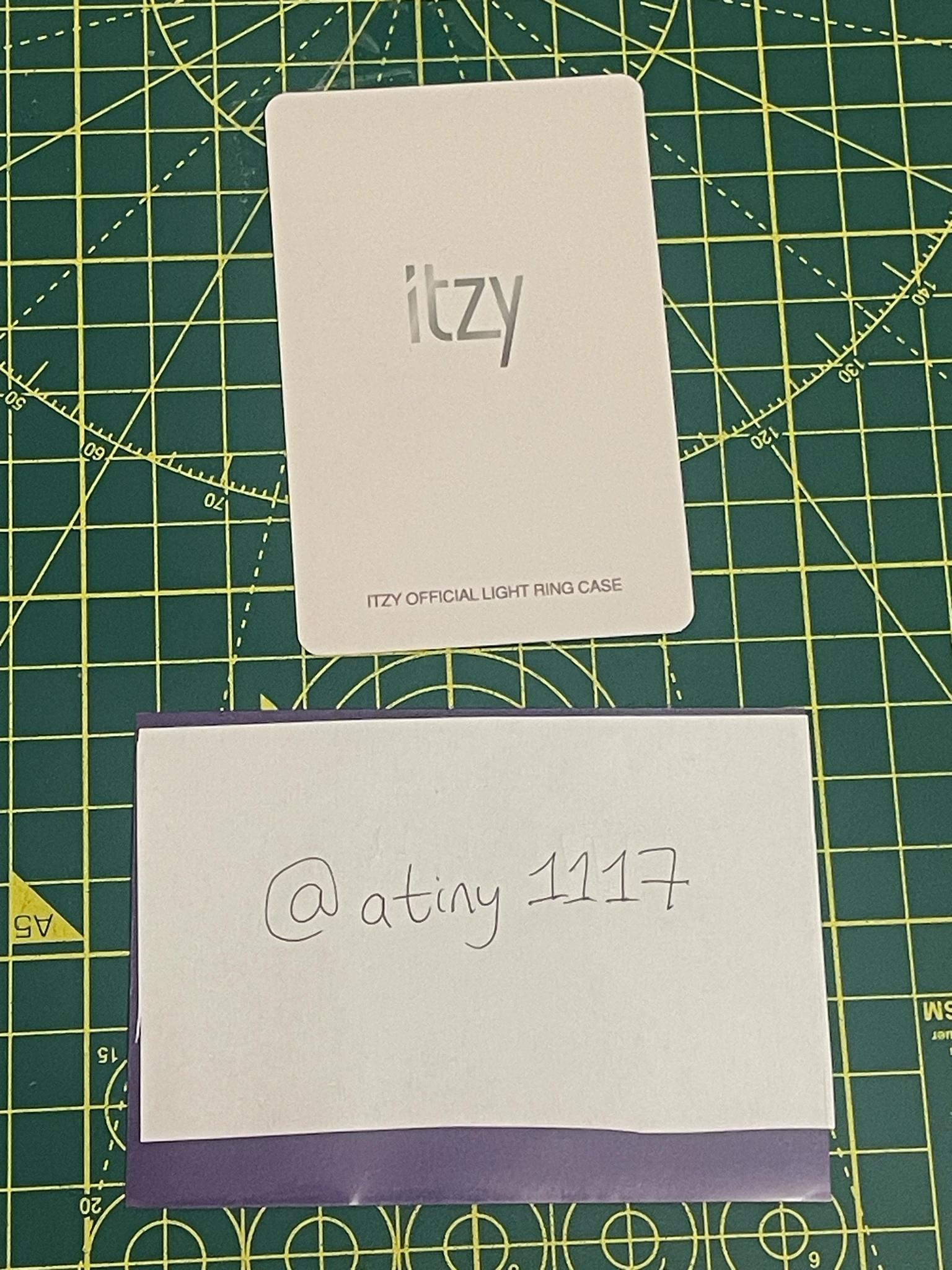 ITZY Lia ITZY - Lia - Lightring V1 Other photocard set non-selfie listing photo 2