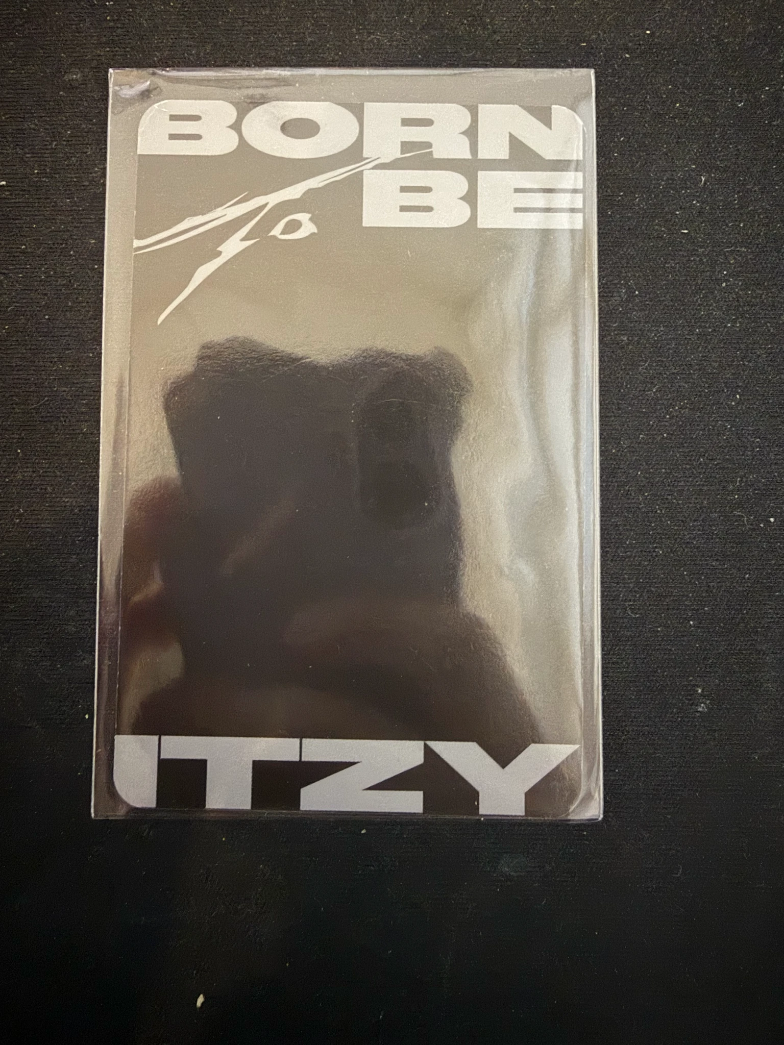 ITZY Chaeryeong ITZY - Chaeryeong - BORN TO BE Album limited ver. black back listing photo 2