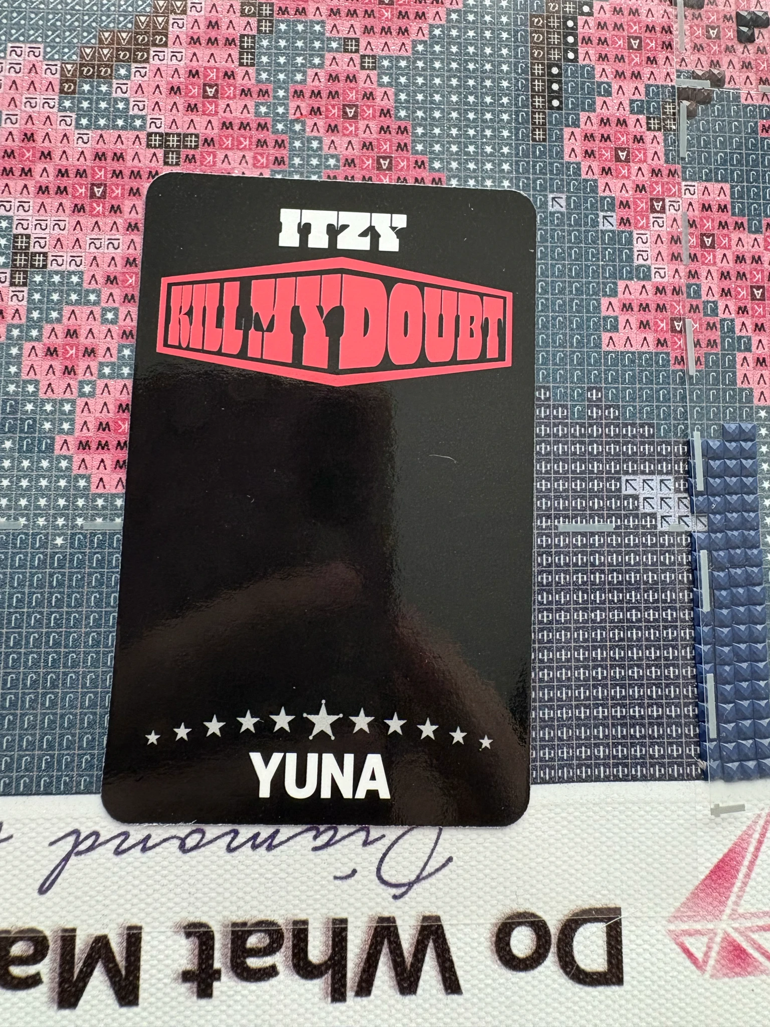 ITZY Yuna ITZY - Yuna - KILL MY DOUBT Album listing photo 2
