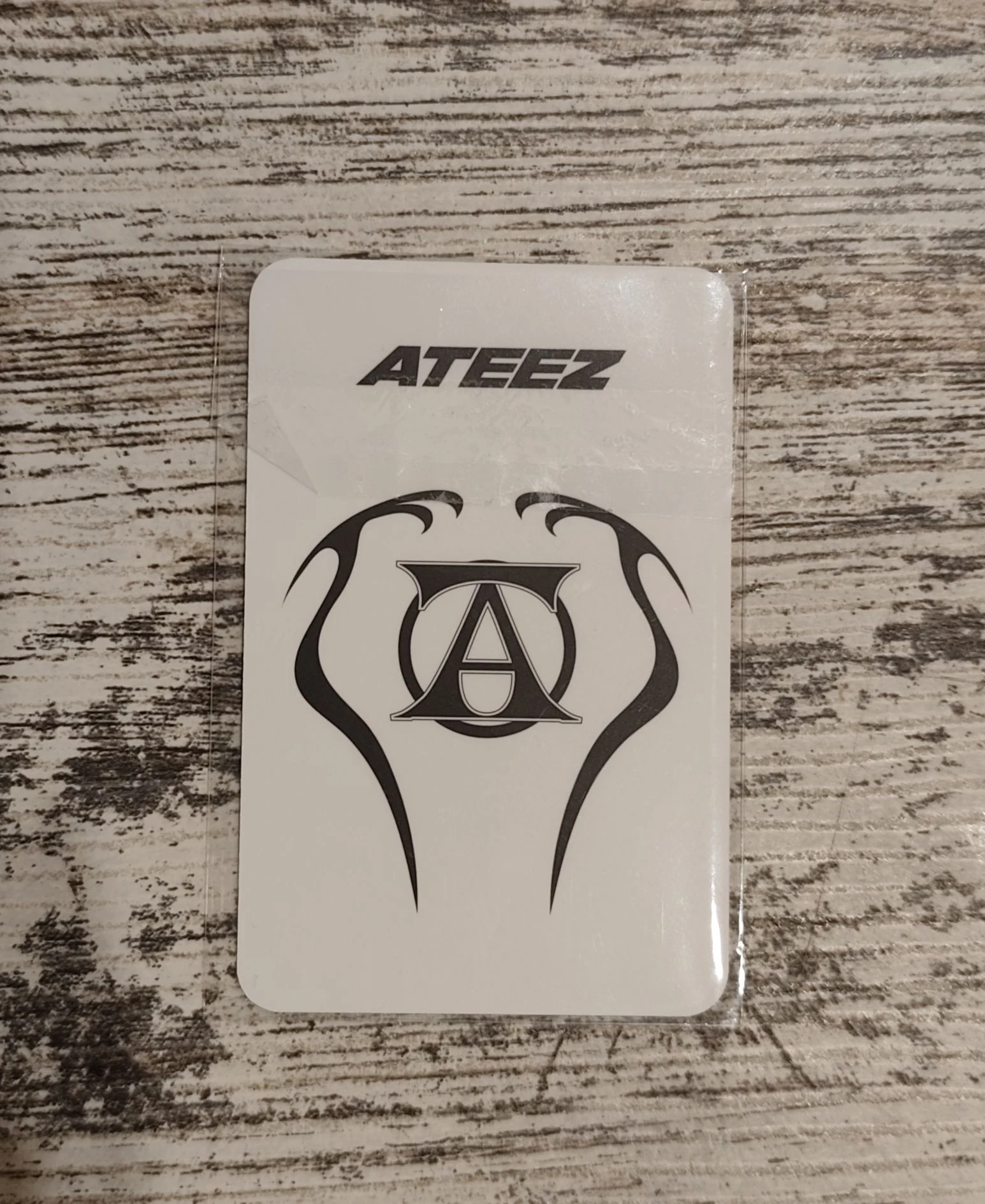 ATEEZ Yunho ATEEZ - Yunho - Towards The Light : Will To Power World Tour 2024 - 2025 Event hoodie merch photocard europe (EU) exclusive listing photo 2