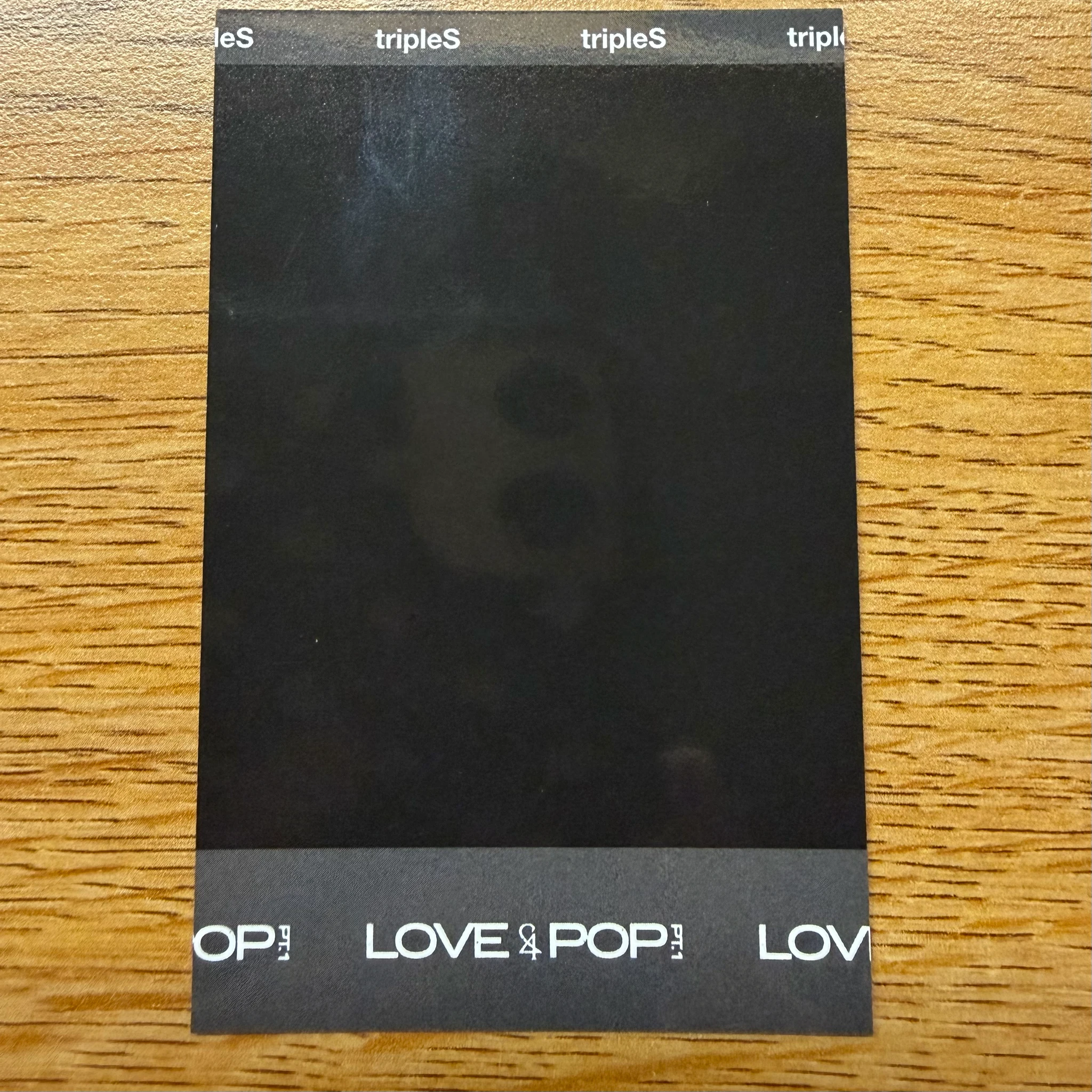 tripleS Sohyun tripleS - Sohyun - LOVE&POP pt.1 Album polaroid blooming flower version album photocard listing photo 2