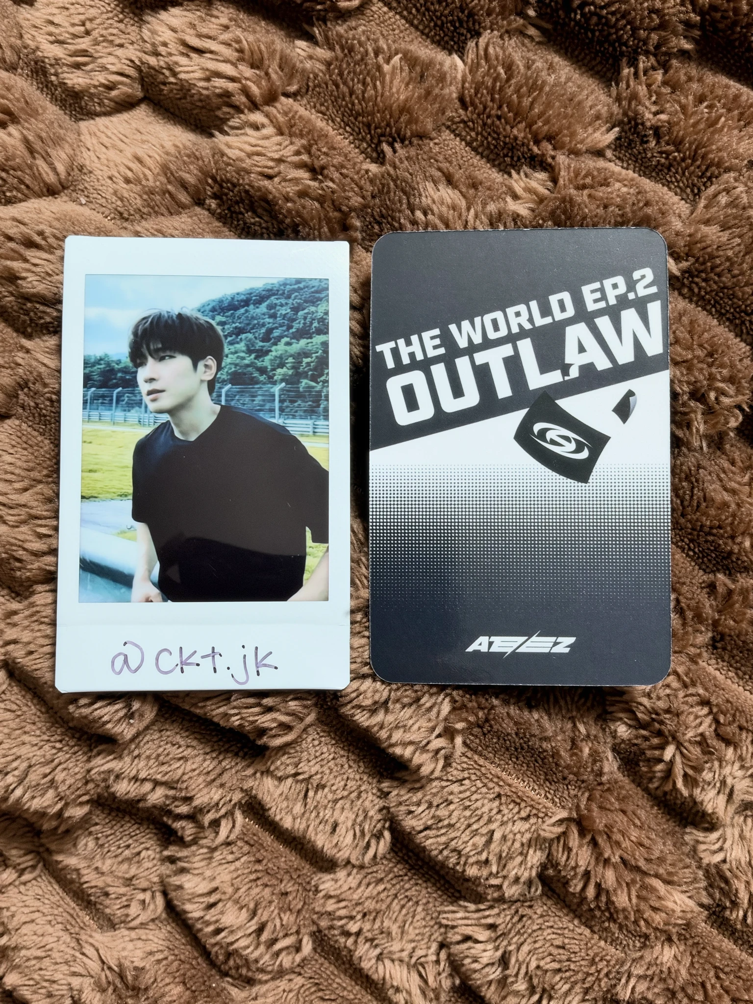 ATEEZ Mingi ATEEZ - Mingi - THE WORLD EP.2 : OUTLAW Album listing photo 2