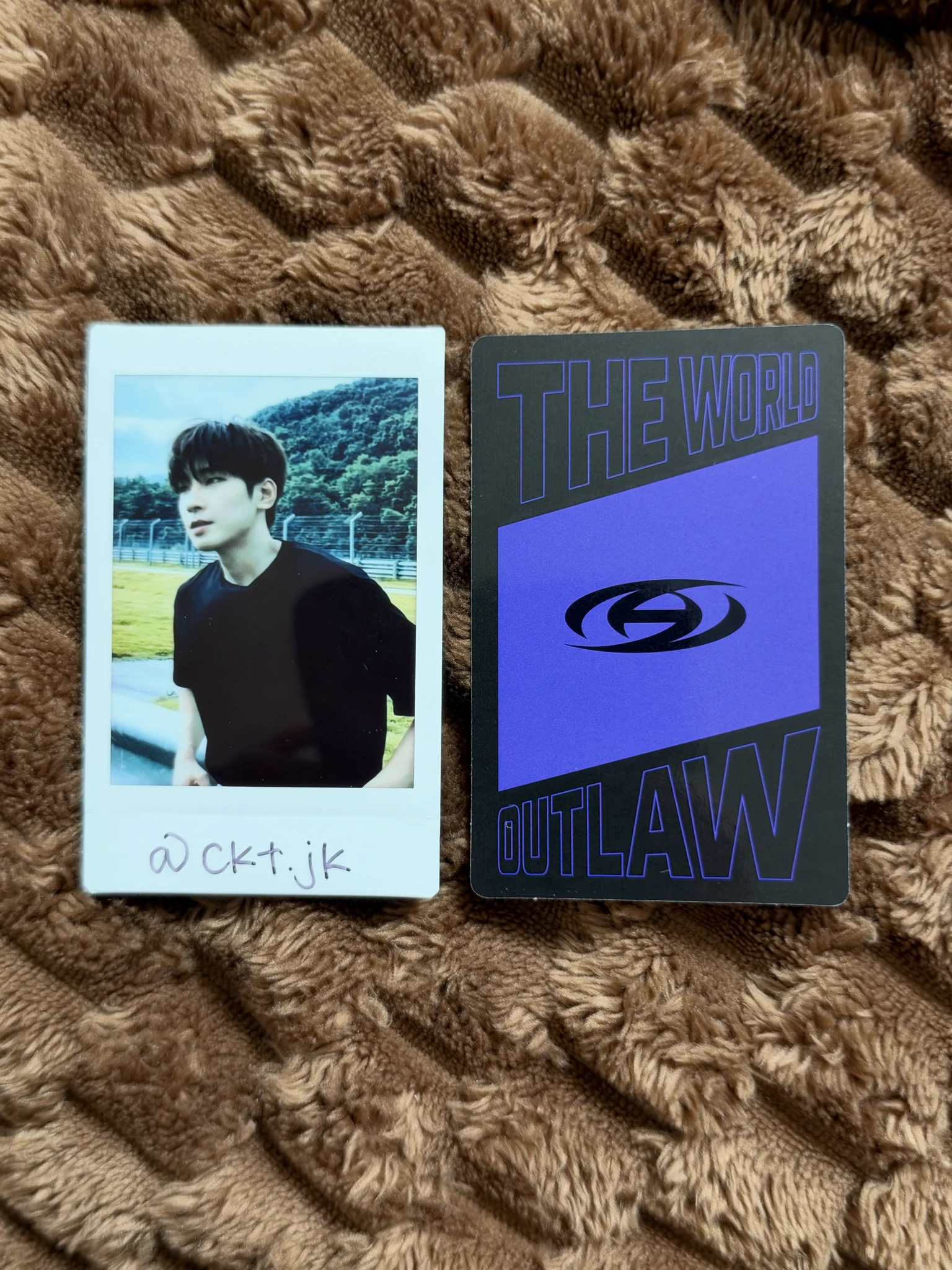 ATEEZ Mingi ATEEZ - Mingi - THE WORLD EP.2 : OUTLAW Album album photocard A version version 2 listing photo 2