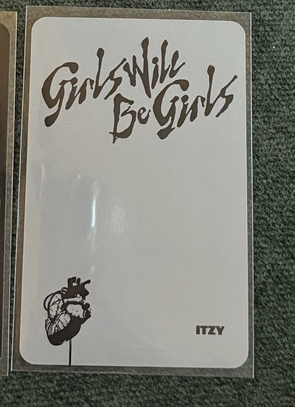 ITZY Yeji ITZY - Yeji - Girls Will Be Girls Album album photocard platform poca ver. non-selfie horizontal listing photo 2