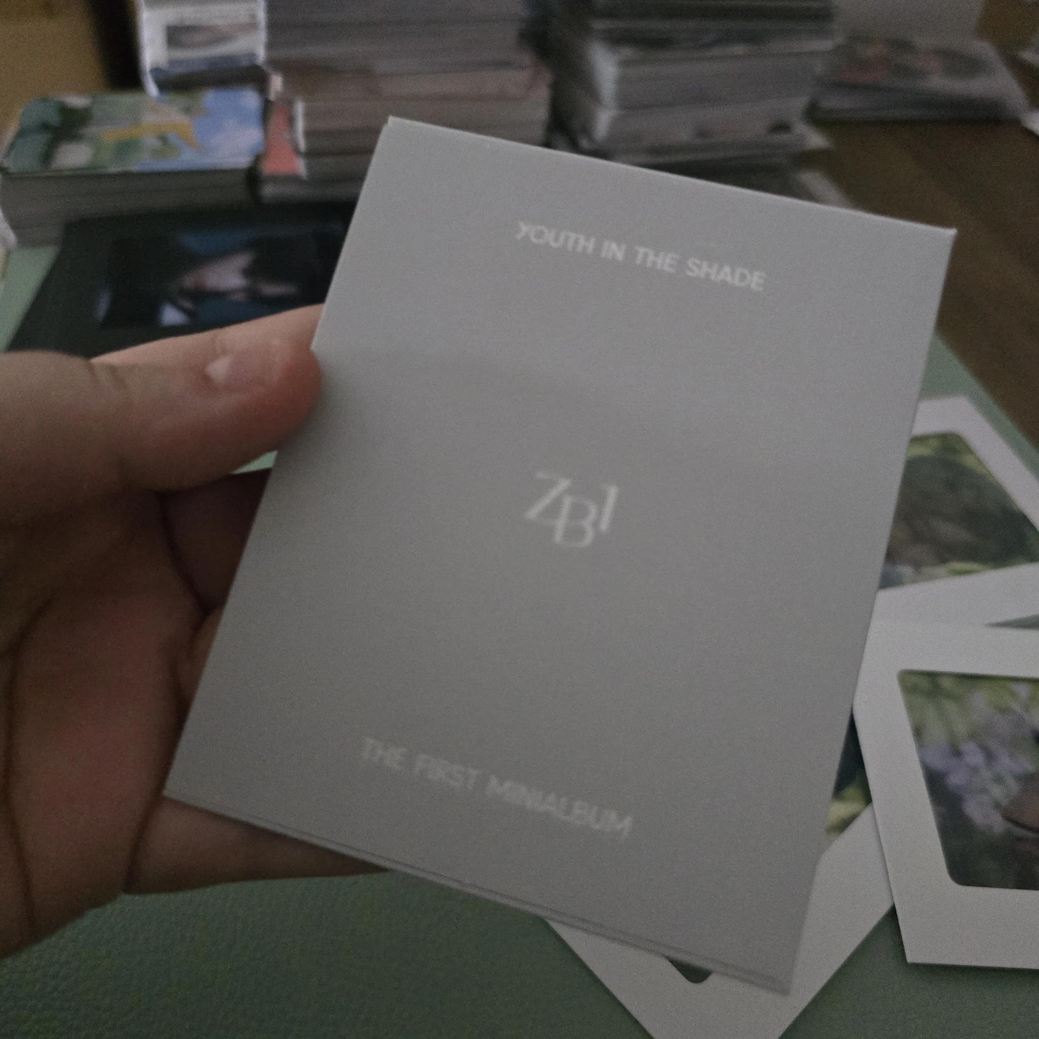 ZEROBASEONE Yujin ZEROBASEONE - Yujin - Youth in the Shade Album album inclusion youth version listing photo 2