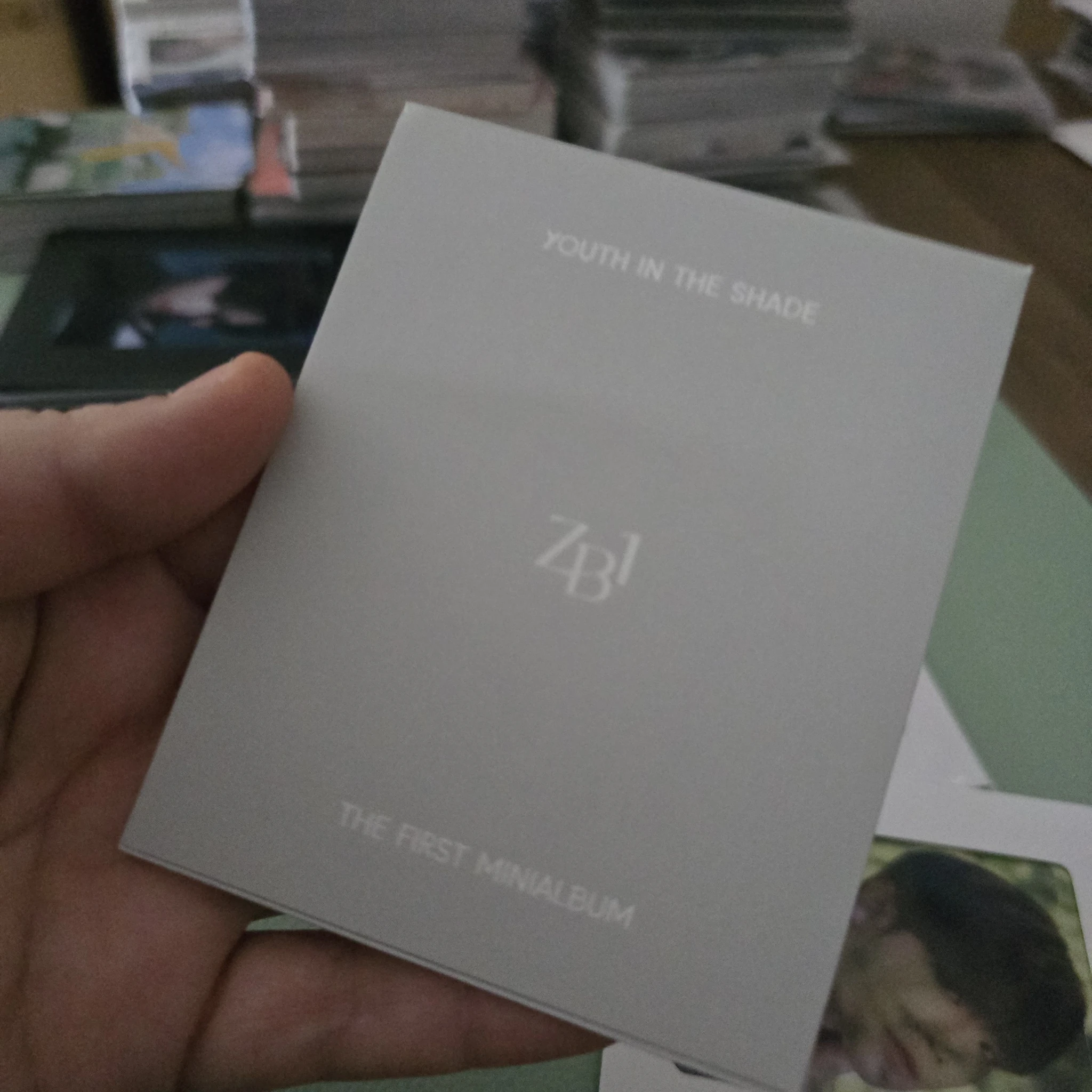 ZEROBASEONE Hanbin ZEROBASEONE - Hanbin - Youth in the Shade Album album inclusion youth version listing photo 2