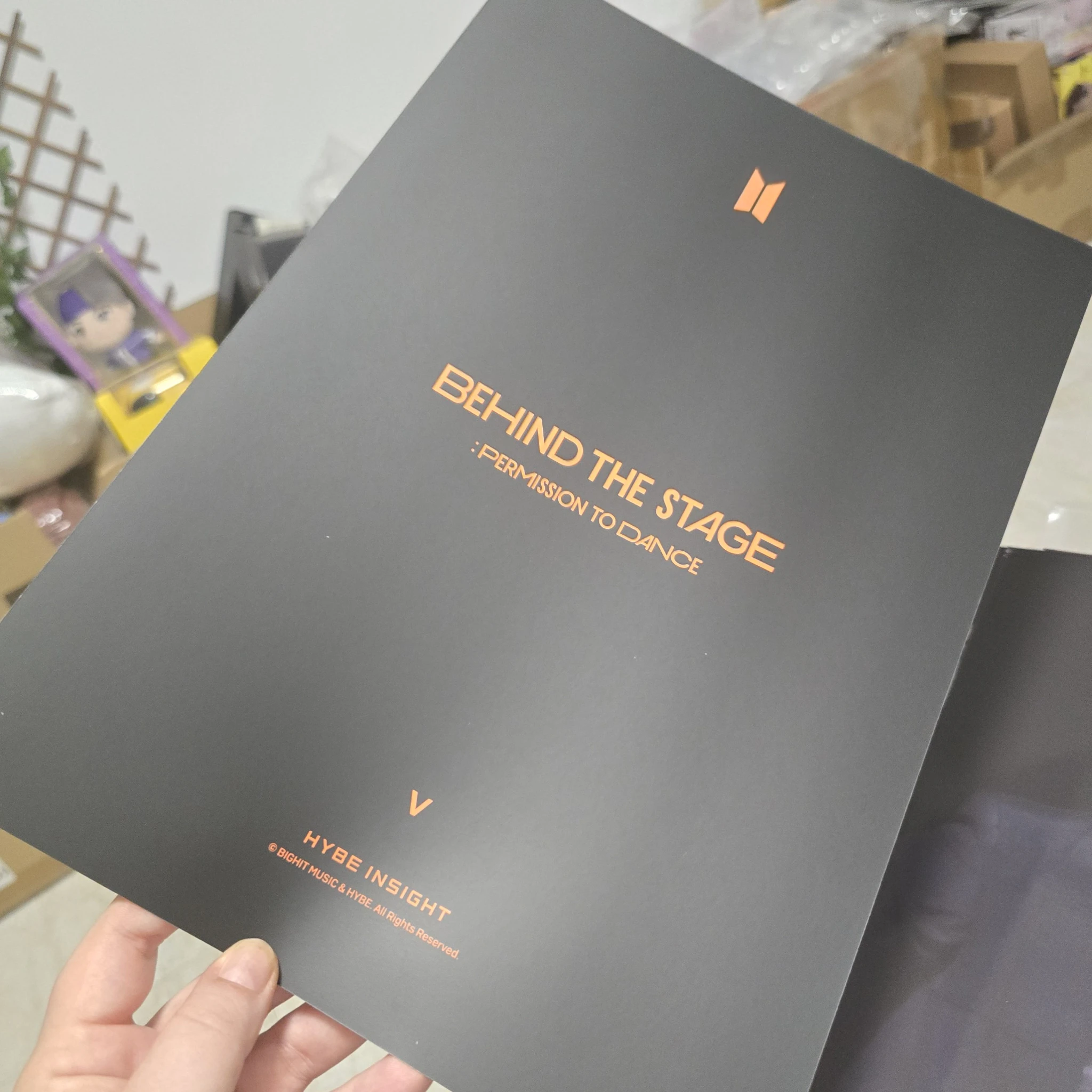 BTS V BTS - V - HYBE Insight Museum Event mini photocard photocard set listing photo 3