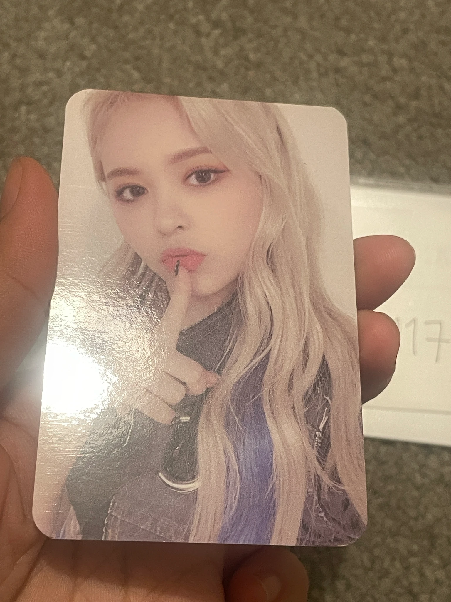 EVERGLOW E:U EVERGLOW - E:U - Hush Album broadcast listing photo 3
