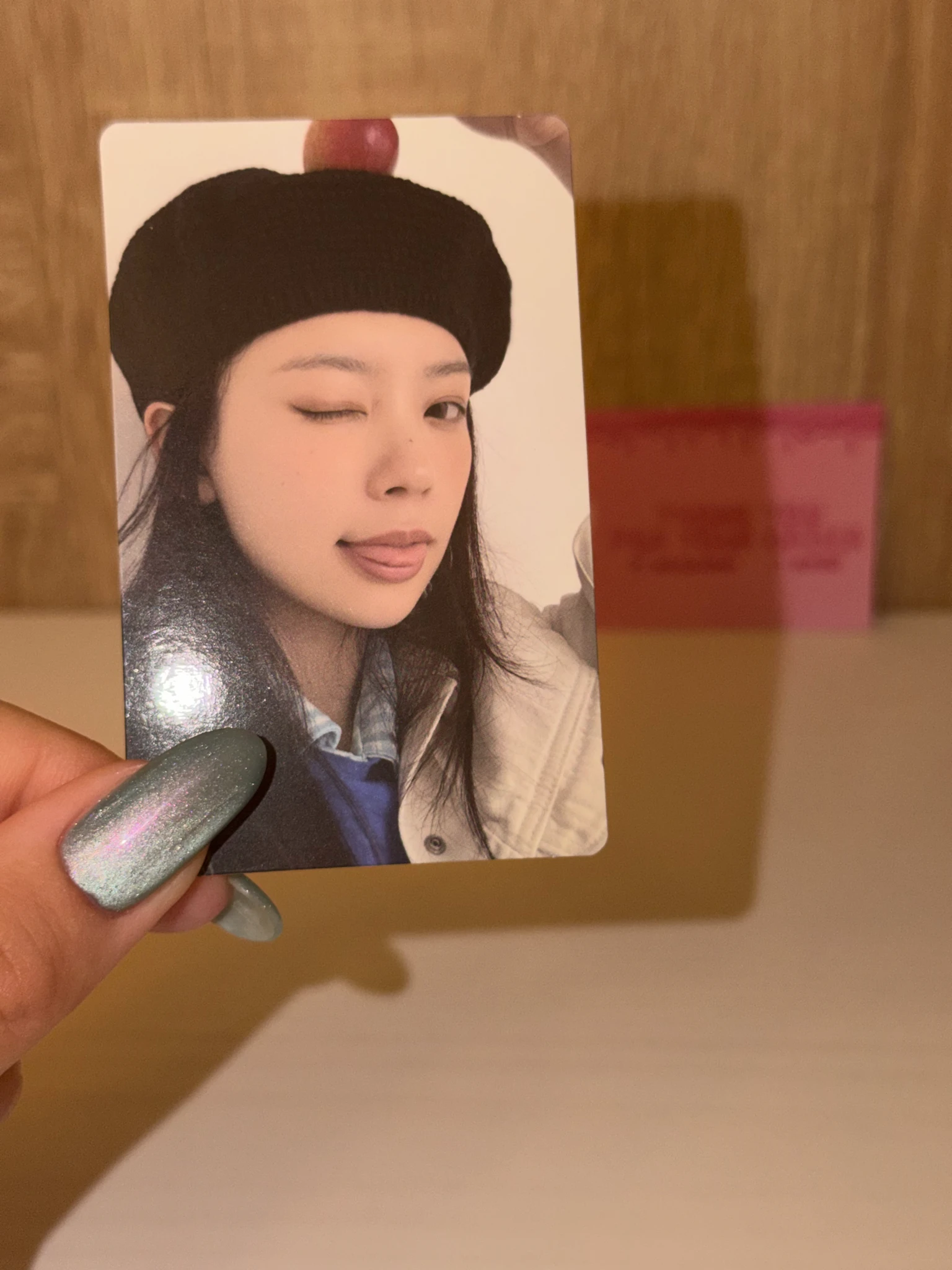 ILLIT Moka ILLIT - MOKA - bomb Album gllit ver album photocard listing photo 3