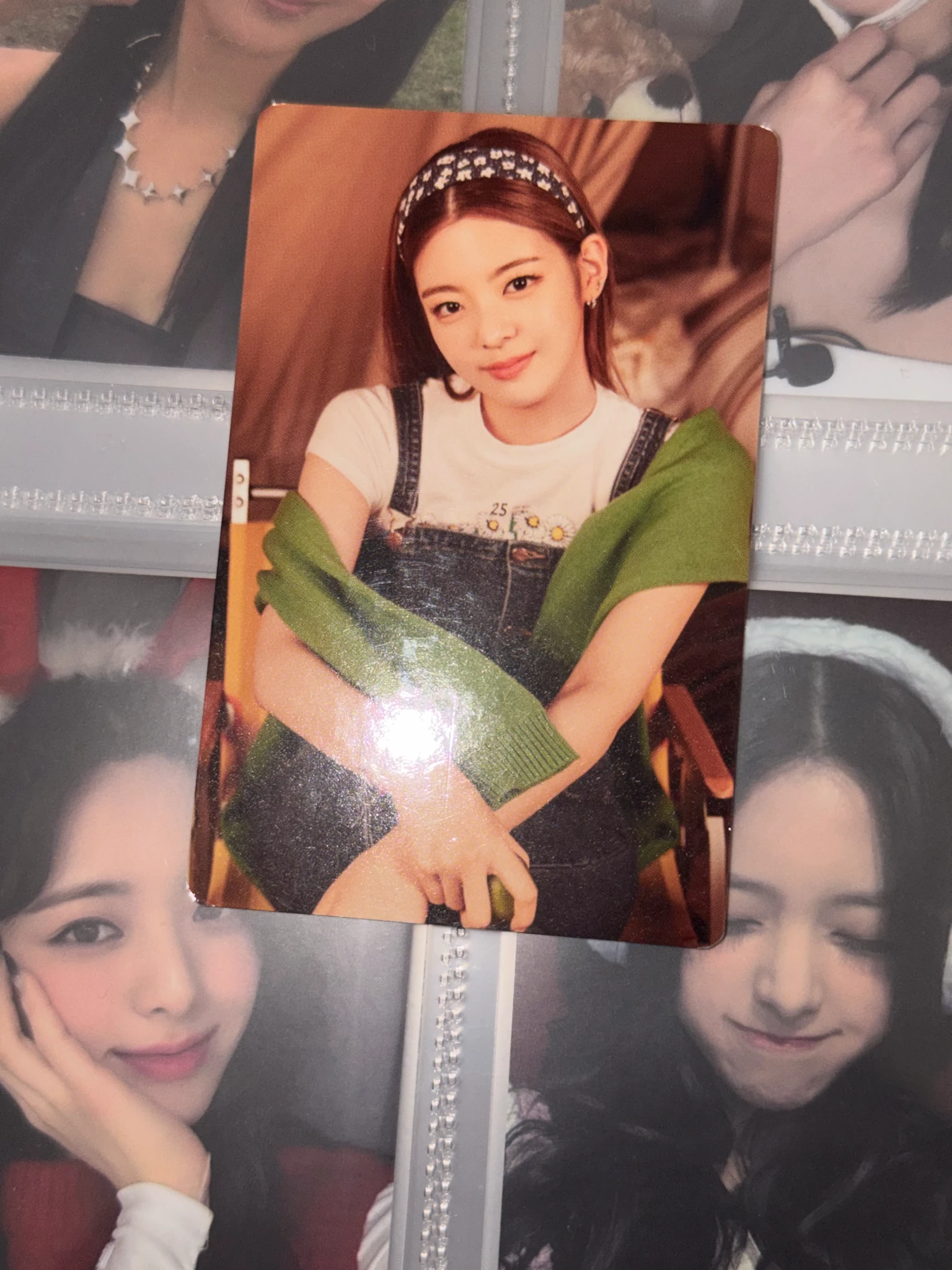 ITZY Lia ITZY - Lia - 2022: Best Friends Forever Season's Greetings Other season's greetings trading card listing photo 3
