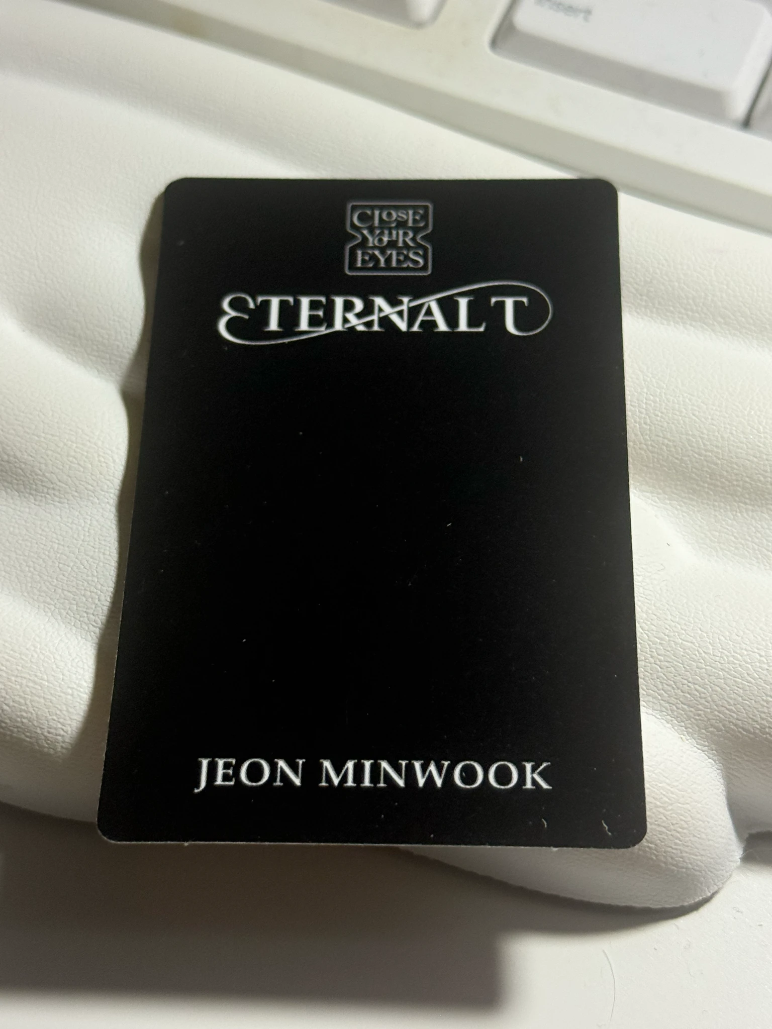 CLOSE YOUR EYES Jeon Minwook CLOSE YOUR EYES - Jeon Minwook - ETERNALT Album album photocard photobook version listing photo 2