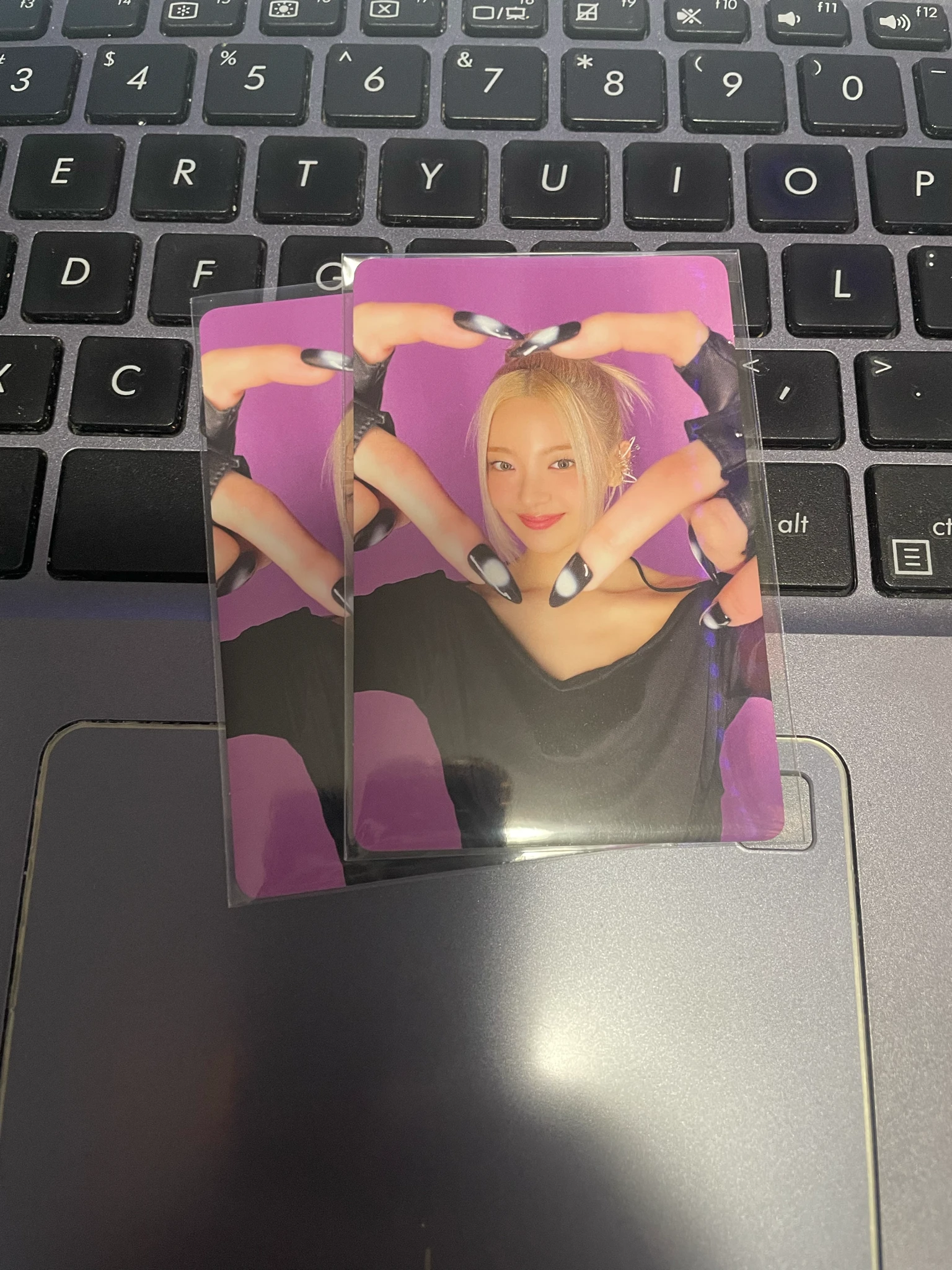 ITZY Lia ITZY - Lia - Ringo Album japanese album B version album photocard non-selfie limited edition listing photo 3