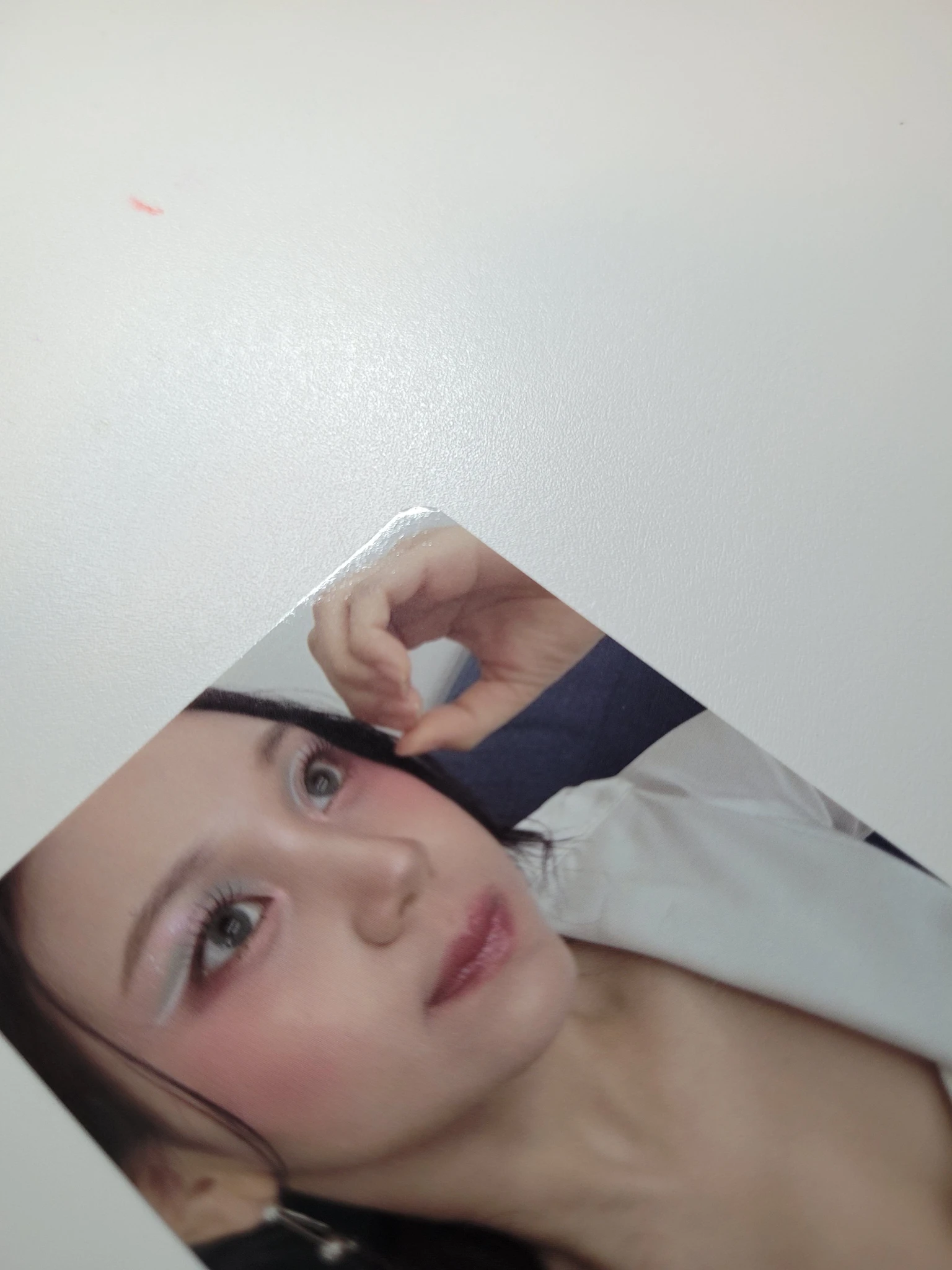 VIVIZ Umji VIVIZ - Umji - New Legacy World Tour Event trading card merch photocard listing photo 3