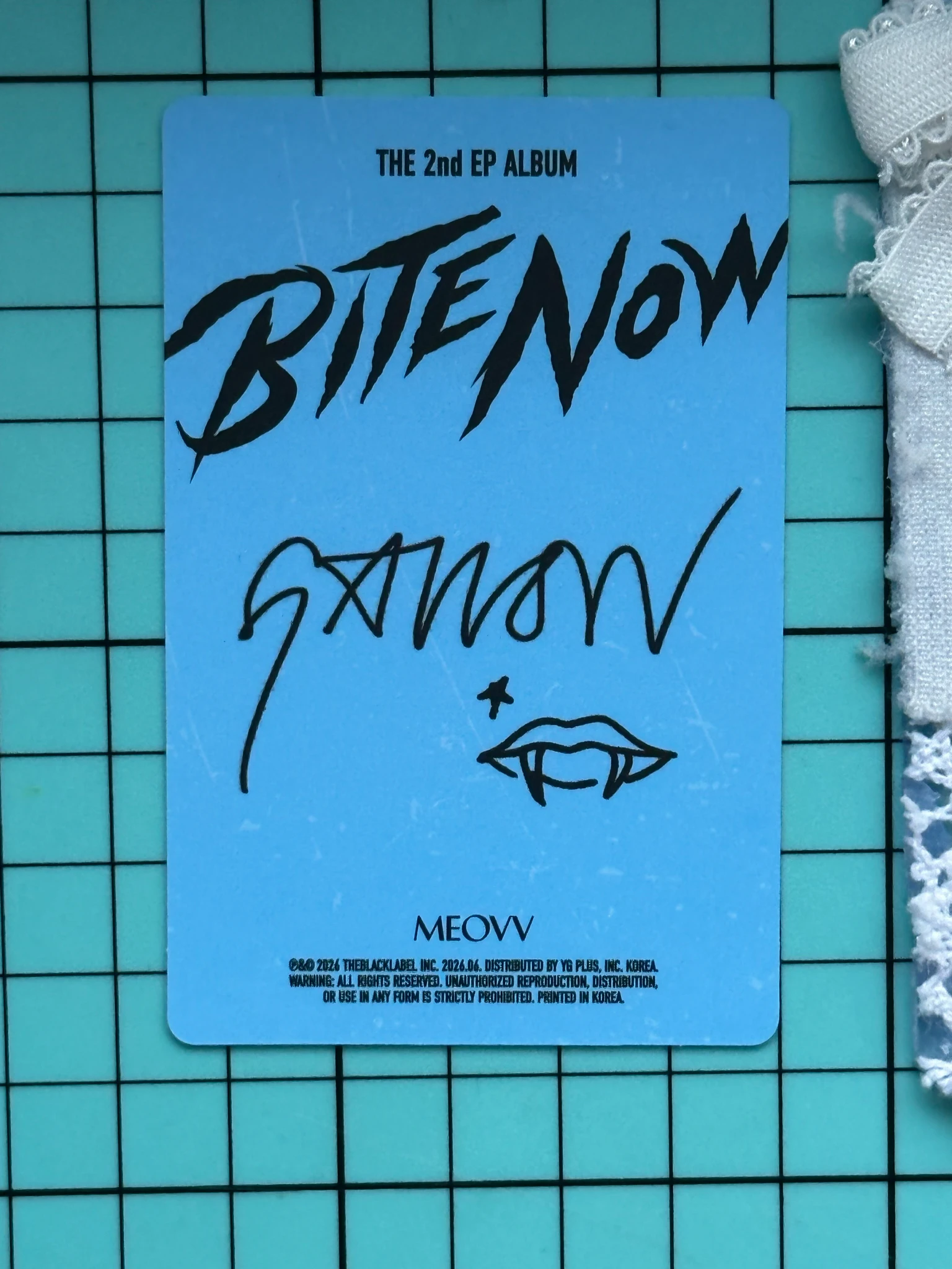 MEOVV Gawon MEOVV - Gawon - BITE NOW Album album photocard photobook version angel version listing photo 3