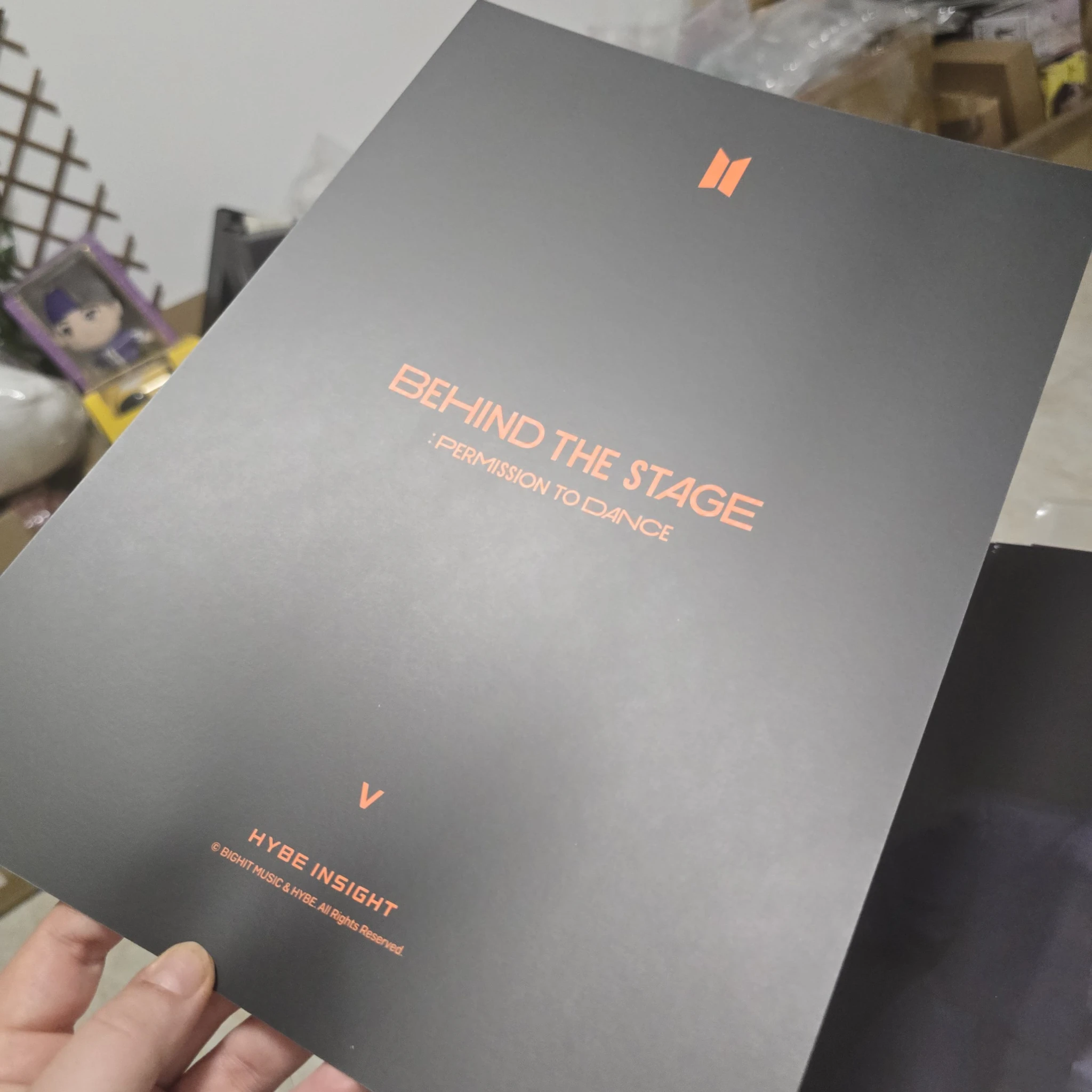 BTS V BTS - V - HYBE Insight Museum Event mini photocard photocard set listing photo 4