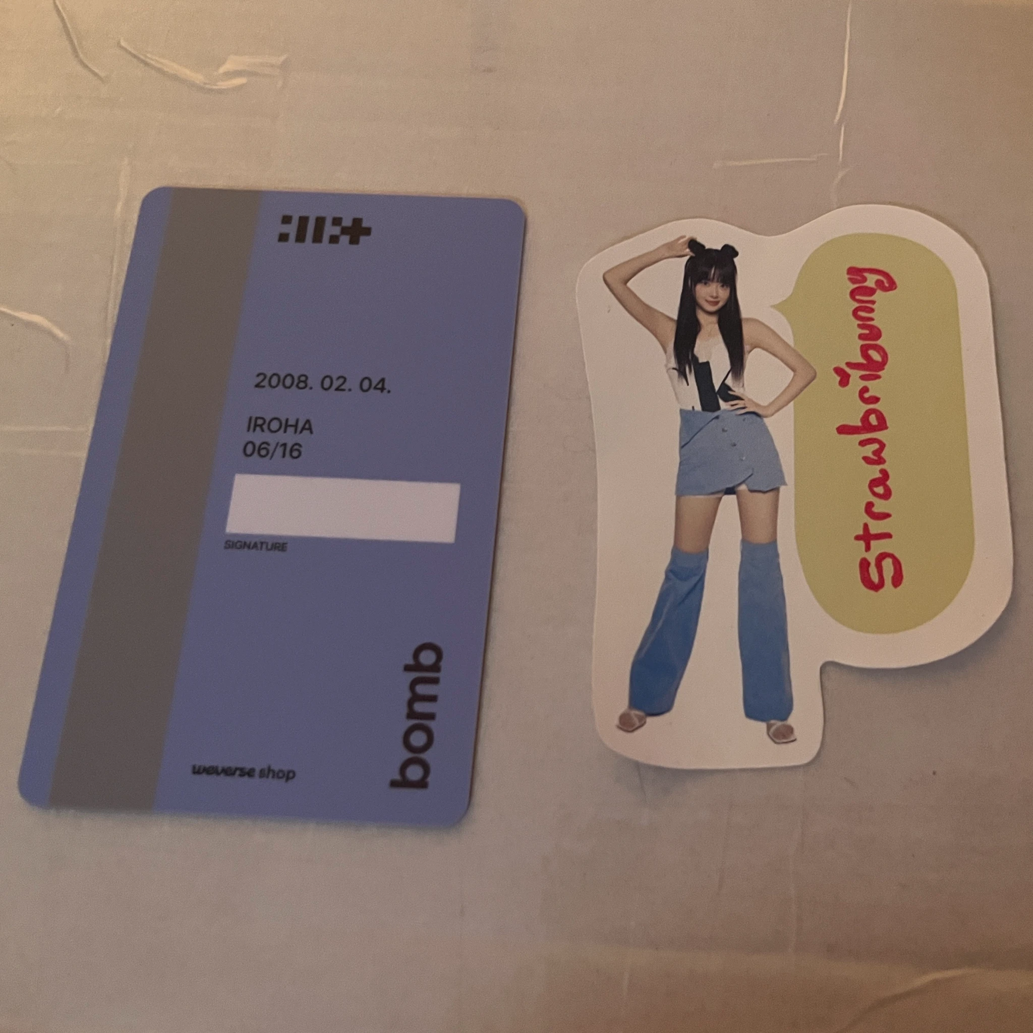 ILLIT Iroha ILLIT - Iroha - bomb Album weverse shop global (wvg) pre-order benefit (pob) standard version listing photo 4